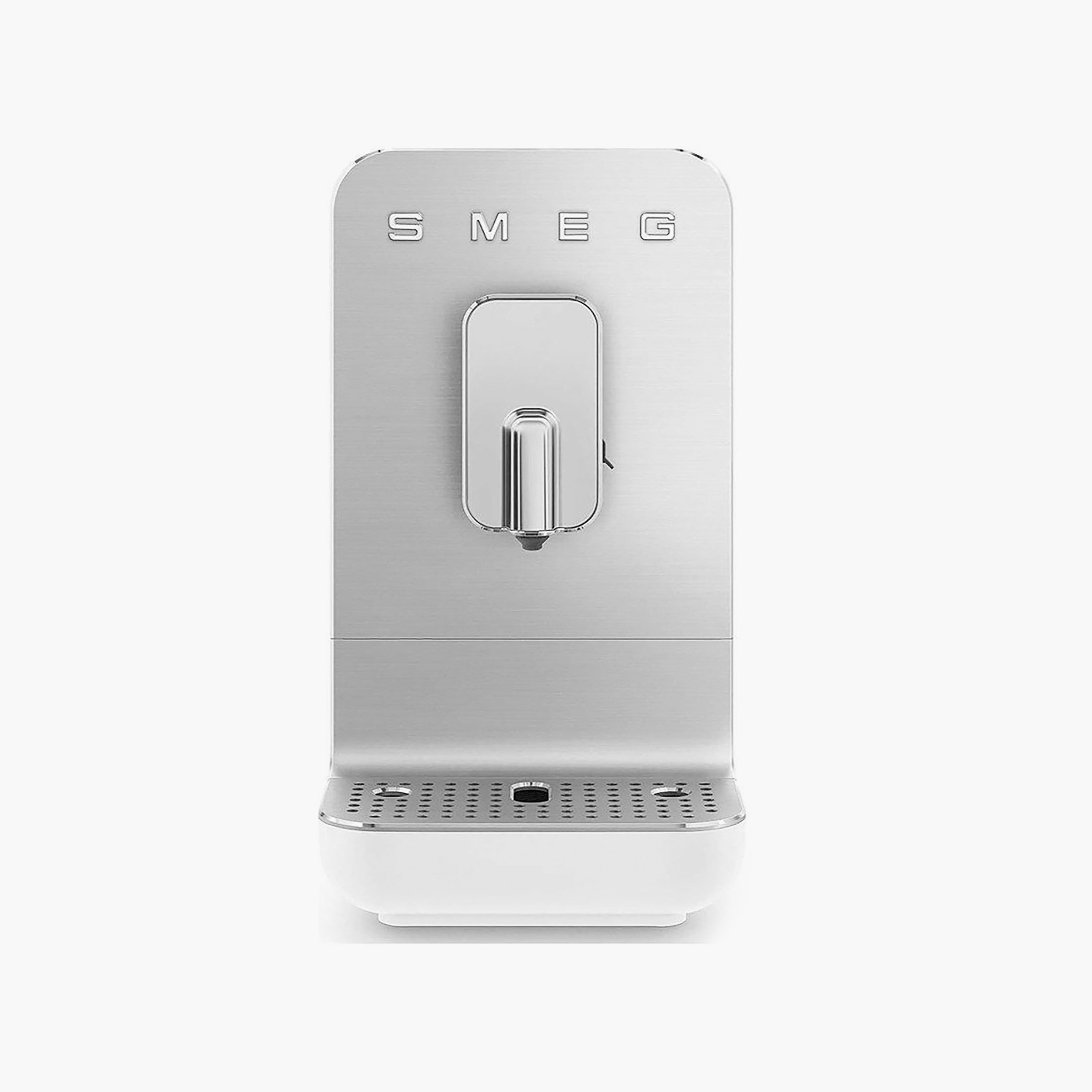 Smeg 50s Retro Bean To Cup Coffee Machine With Integrated Milk System Matte White | BCC13WHMUK-PROMO_EMAX_AE_ENBD_131026-image-3