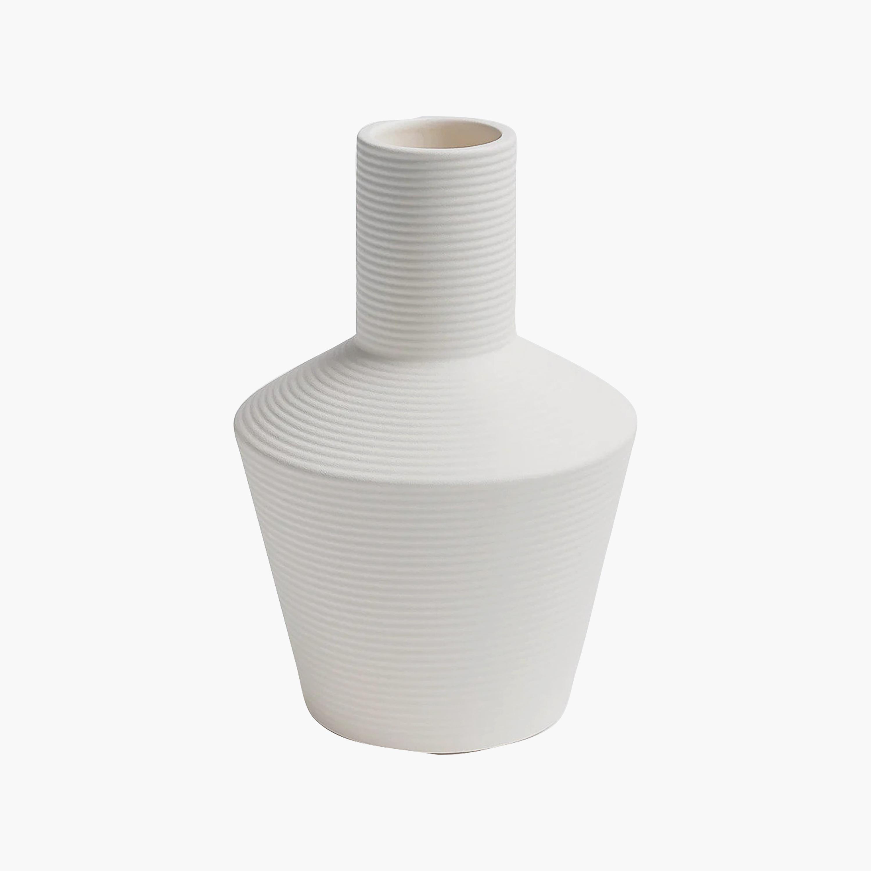 مزهرية سيراميك بملمس بارز باللون الأبيض من ماريا هومز-household-decor-vasesandbowls-image-5