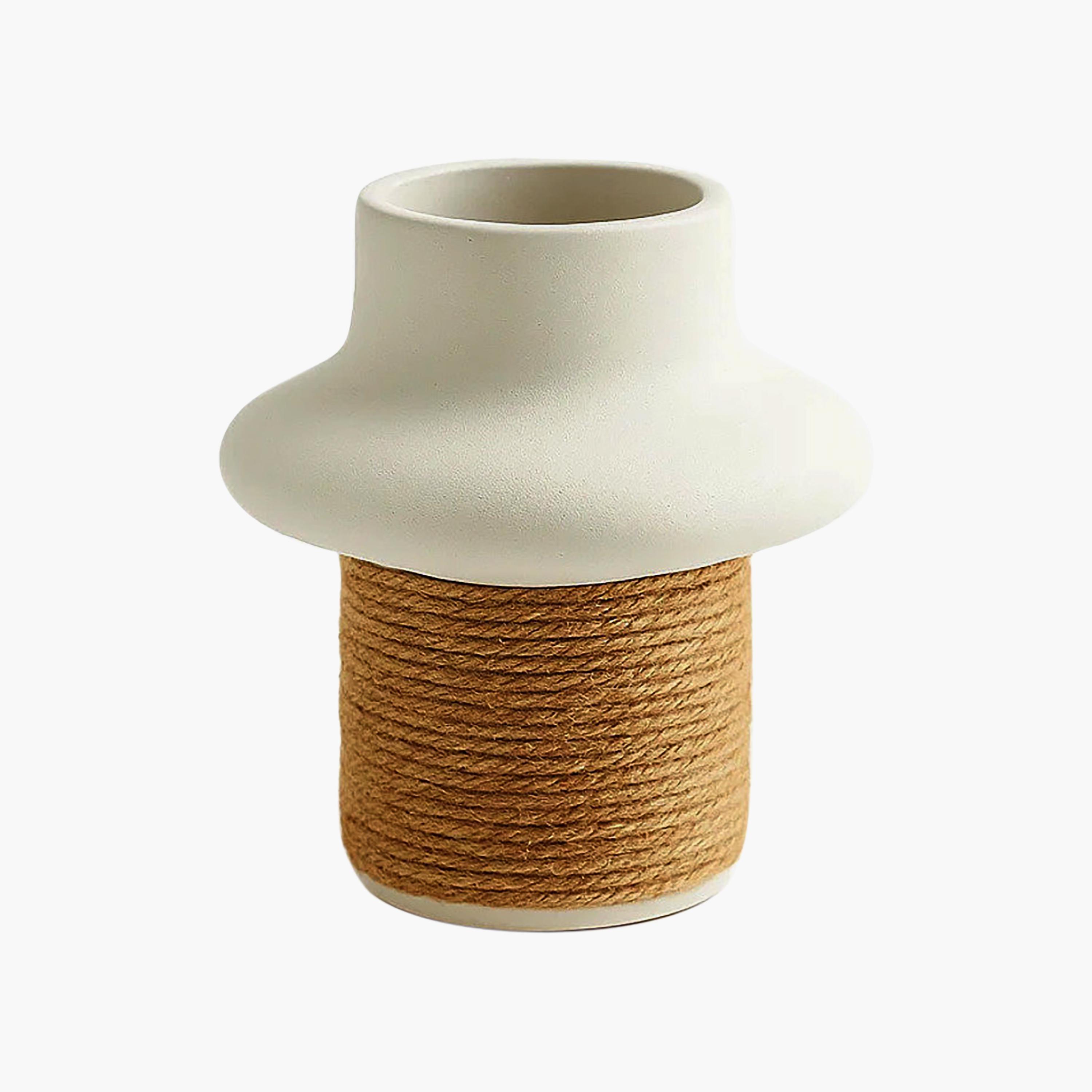 مزهرية سيراميك بتفاصيل حبال من ماريا هومز-household-decor-vasesandbowls-image-4