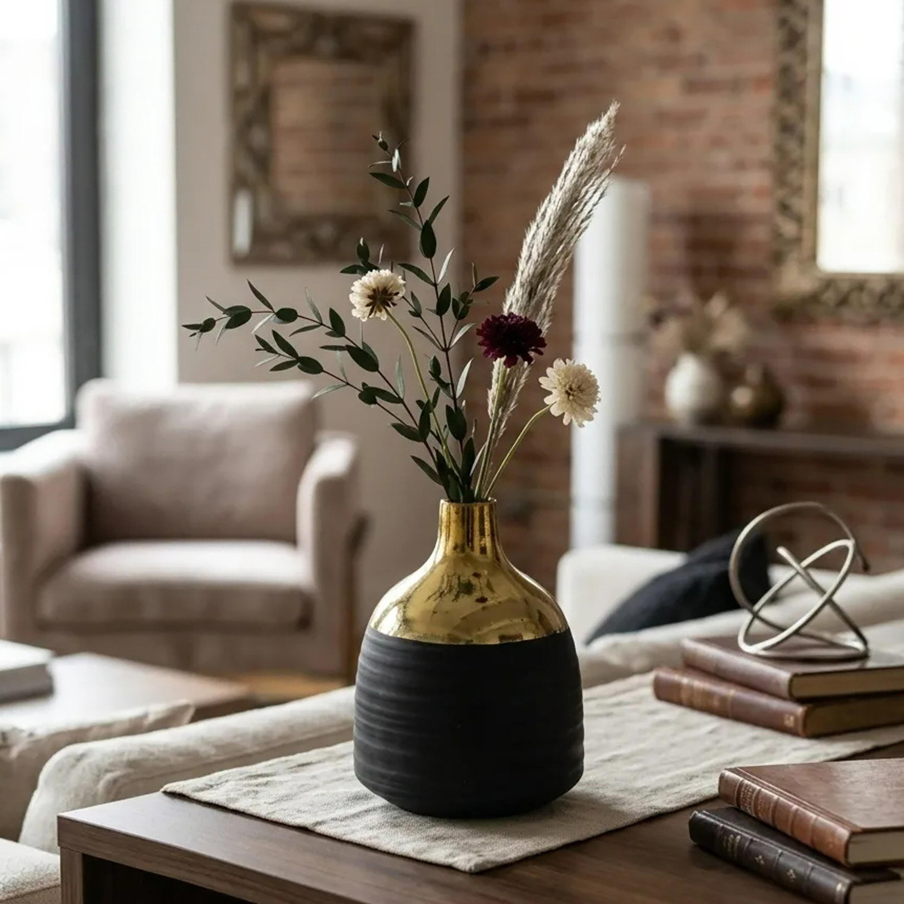 مزهرية بملمس بارز متعددة الألوان من ماريا هومز-household-decor-vasesandbowls-image-3