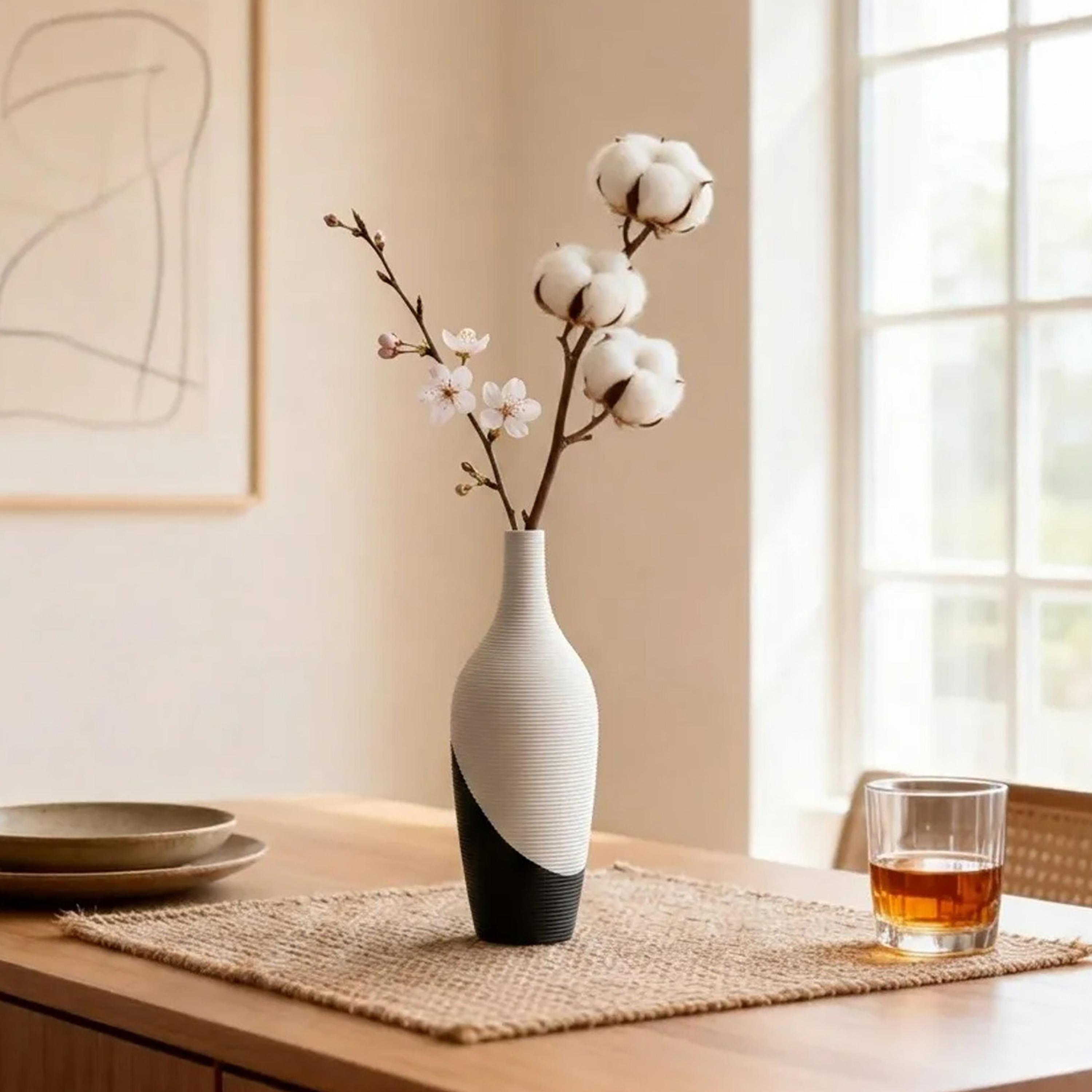 مزهرية زجاجة الشكل متعددة الألوان من ماريا هومز-household-decor-vasesandbowls-image-2
