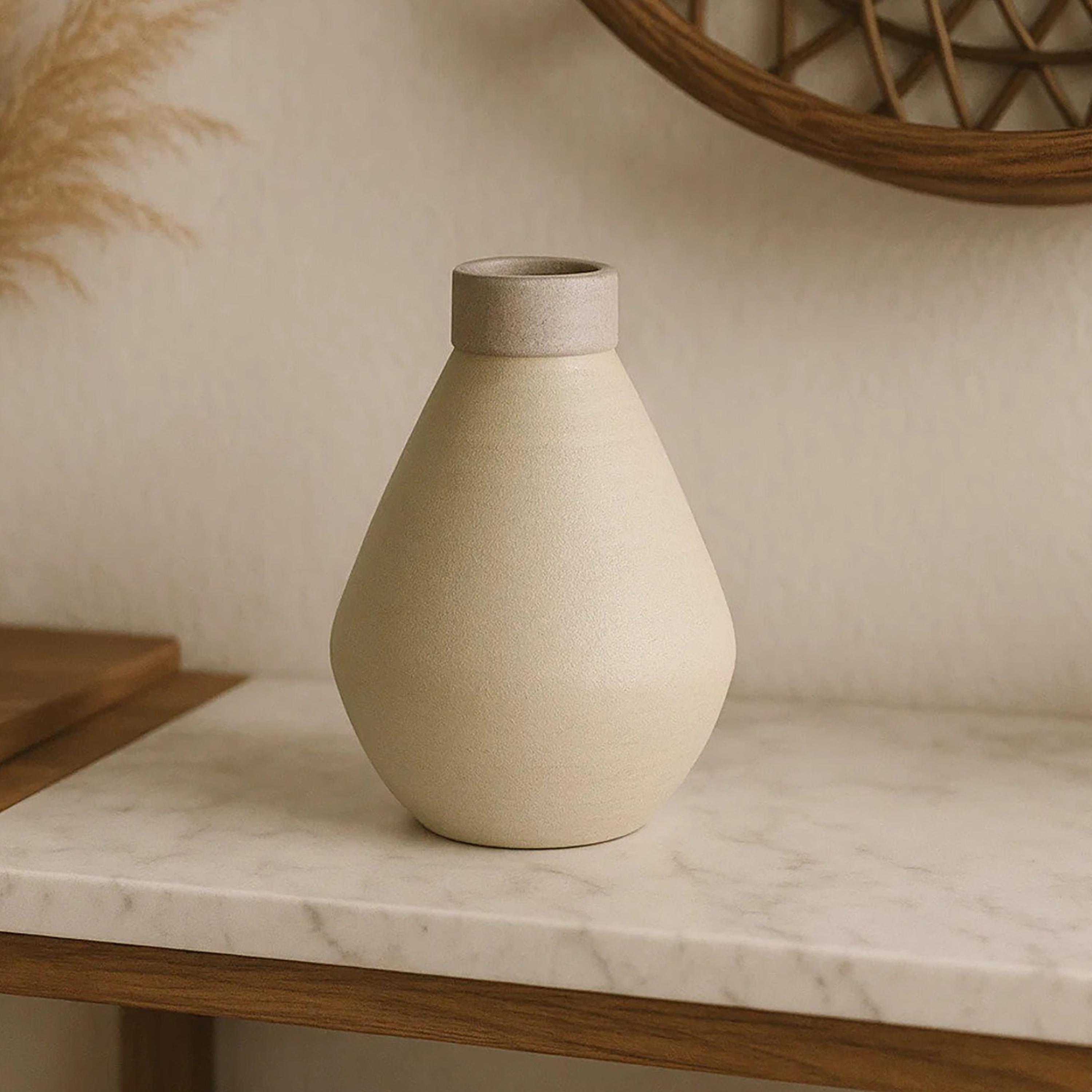 مزهرية سيراميك بيج من ماريا هومز-household-decor-vasesandbowls-image-1