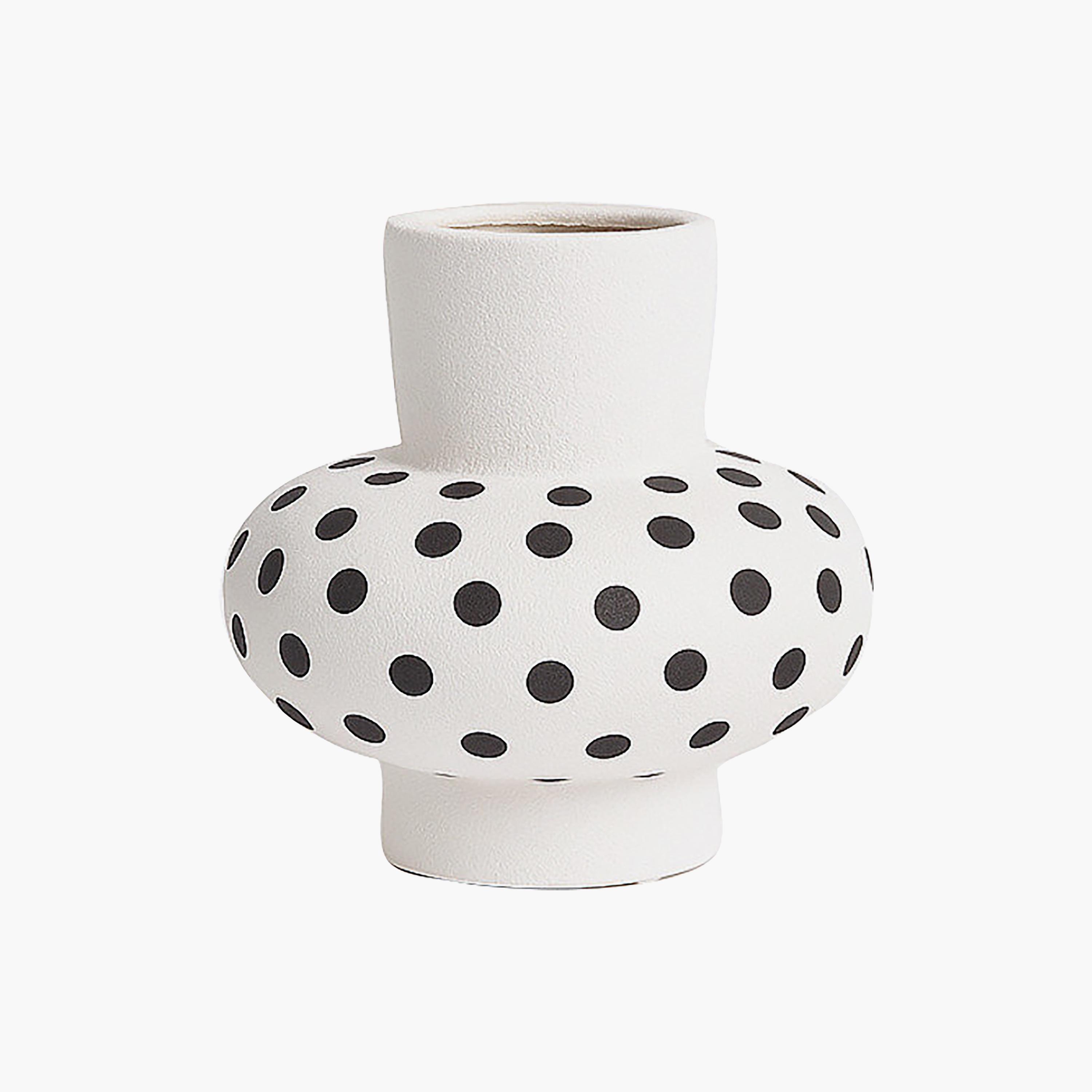 مزهرية سيراميك بنقشة منقطة بلون أبيض من ماريا هومز-household-decor-vasesandbowls-image-5