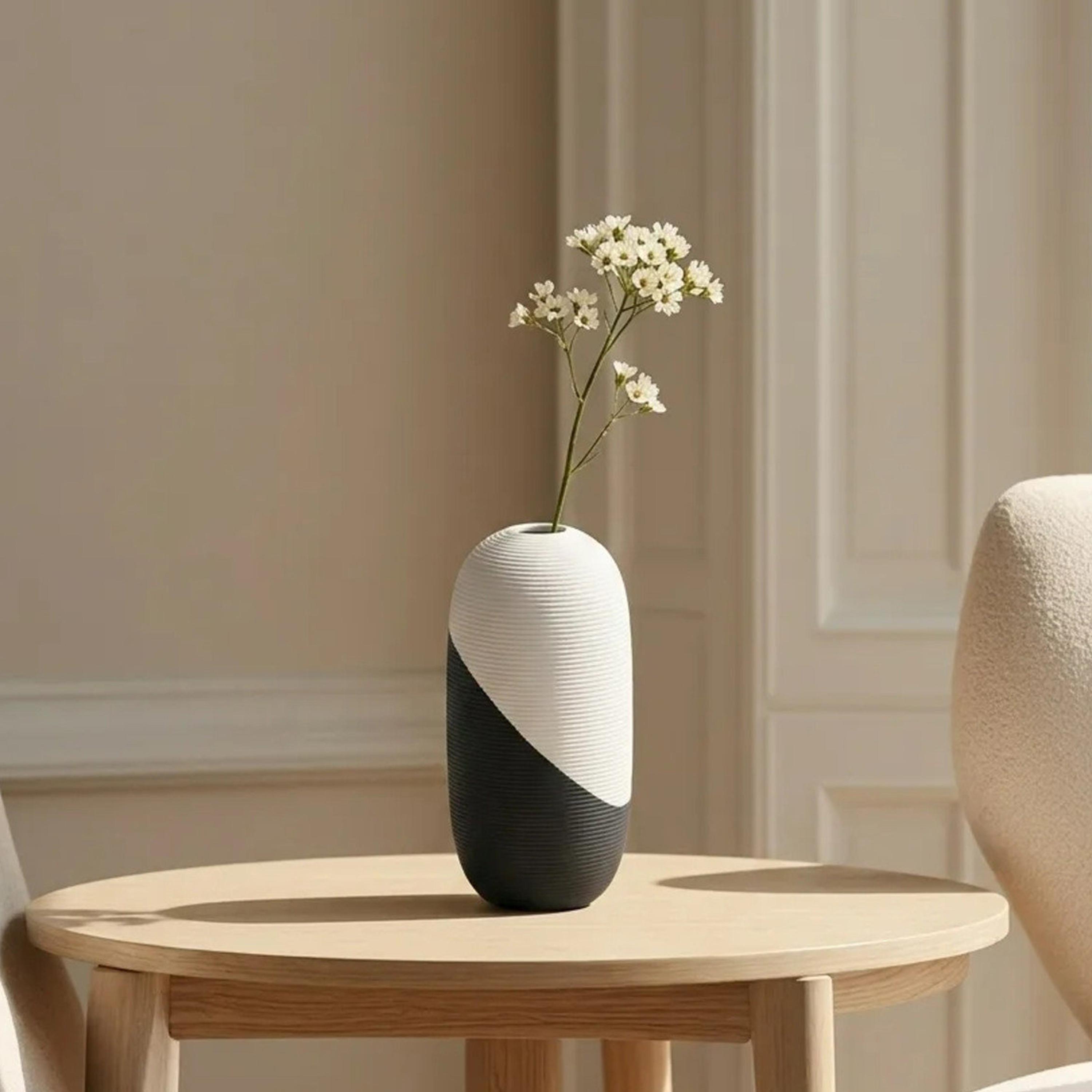 مزهرية مضلعة متعددة الألوان من ماريا هومز-household-decor-vasesandbowls-image-3