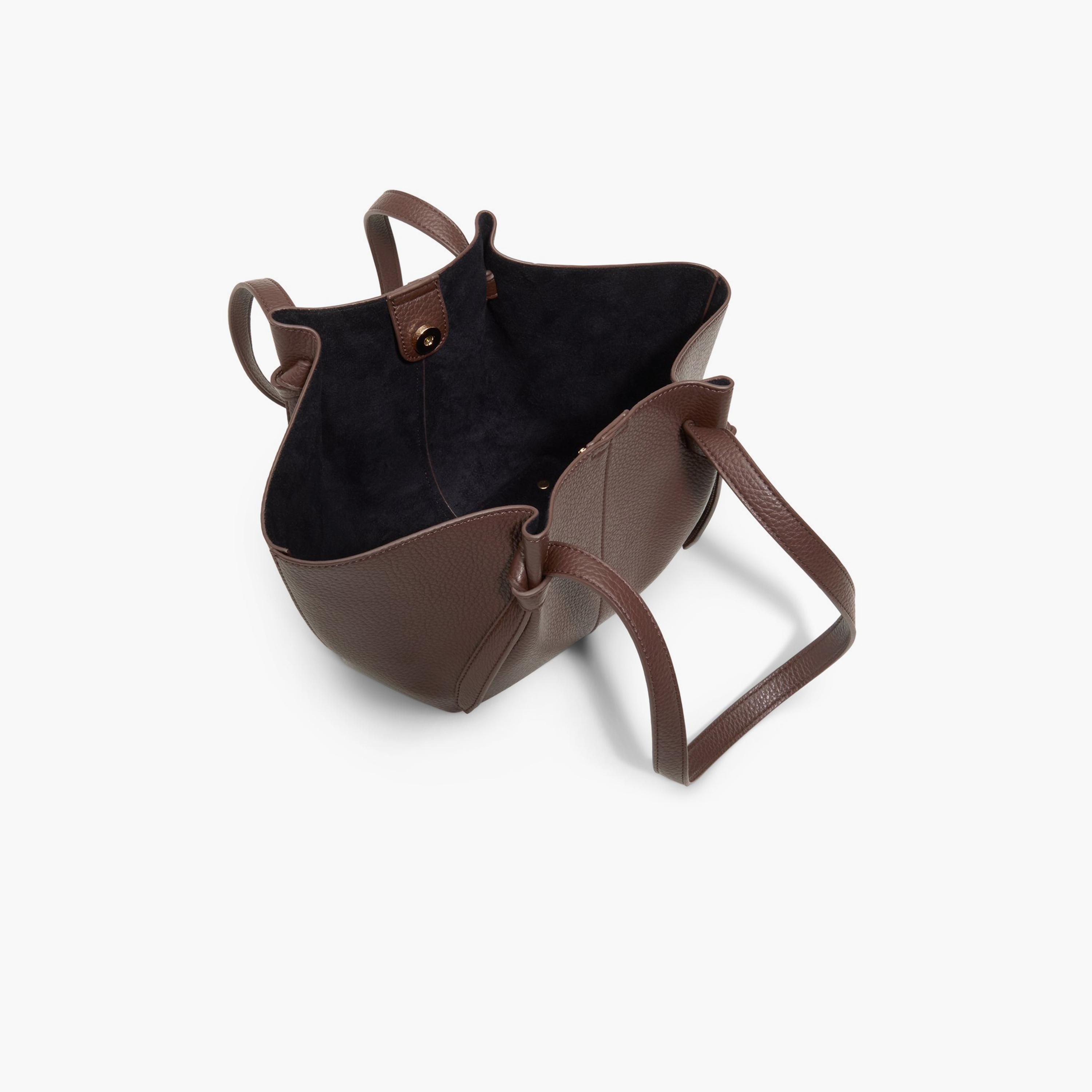 كول ات سبرينغ- شنطة كتف منقوشة إغلاق مغناطيسي مقبض مزدوج | 41 × 19 × 12 سم-women-bagsandwallets-handbags-image-3