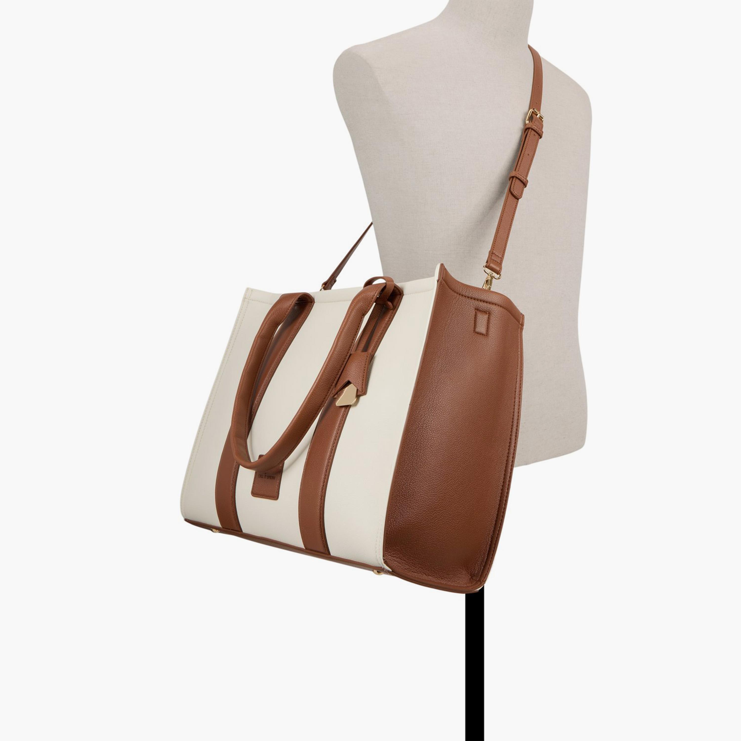 كول ات سبرينغ- شنطة يد كوا بمقبض مزدوج مع سحاب إغلاق وحزام قابل للفصل-women-bagsandwallets-handbags-image-4