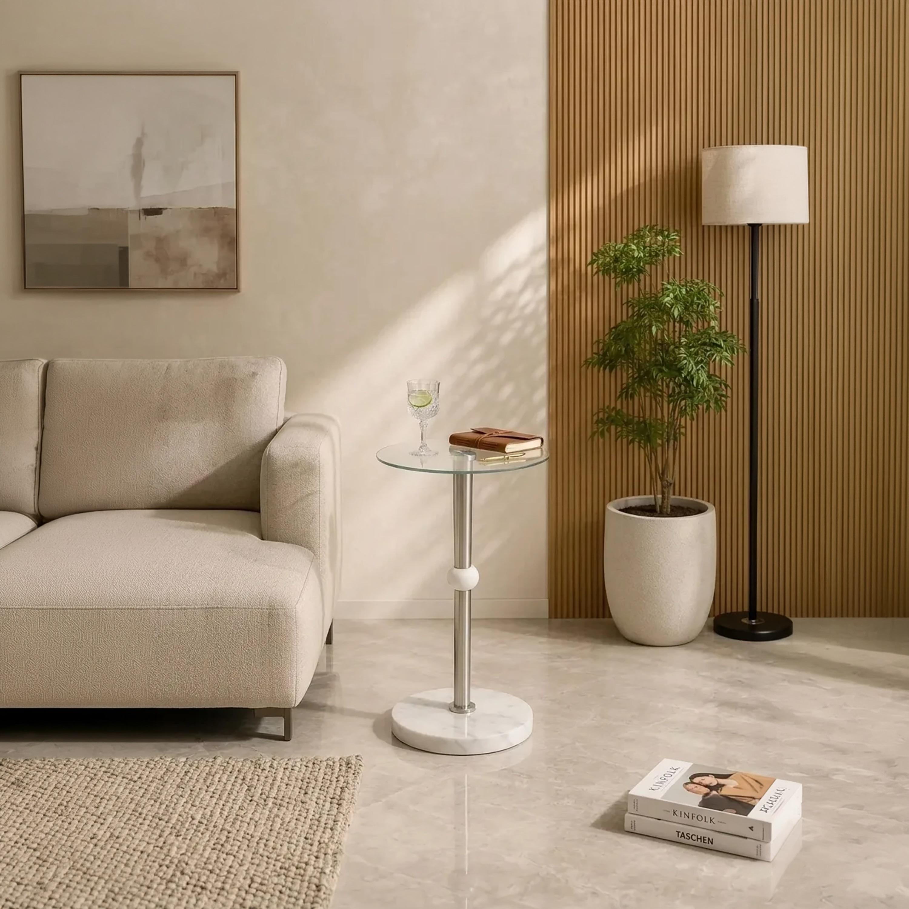 طاولة جانبية زجاجية بقاعدة عمودية من ماريا هومز-furniture-livingroom-sideandendtables-image-2