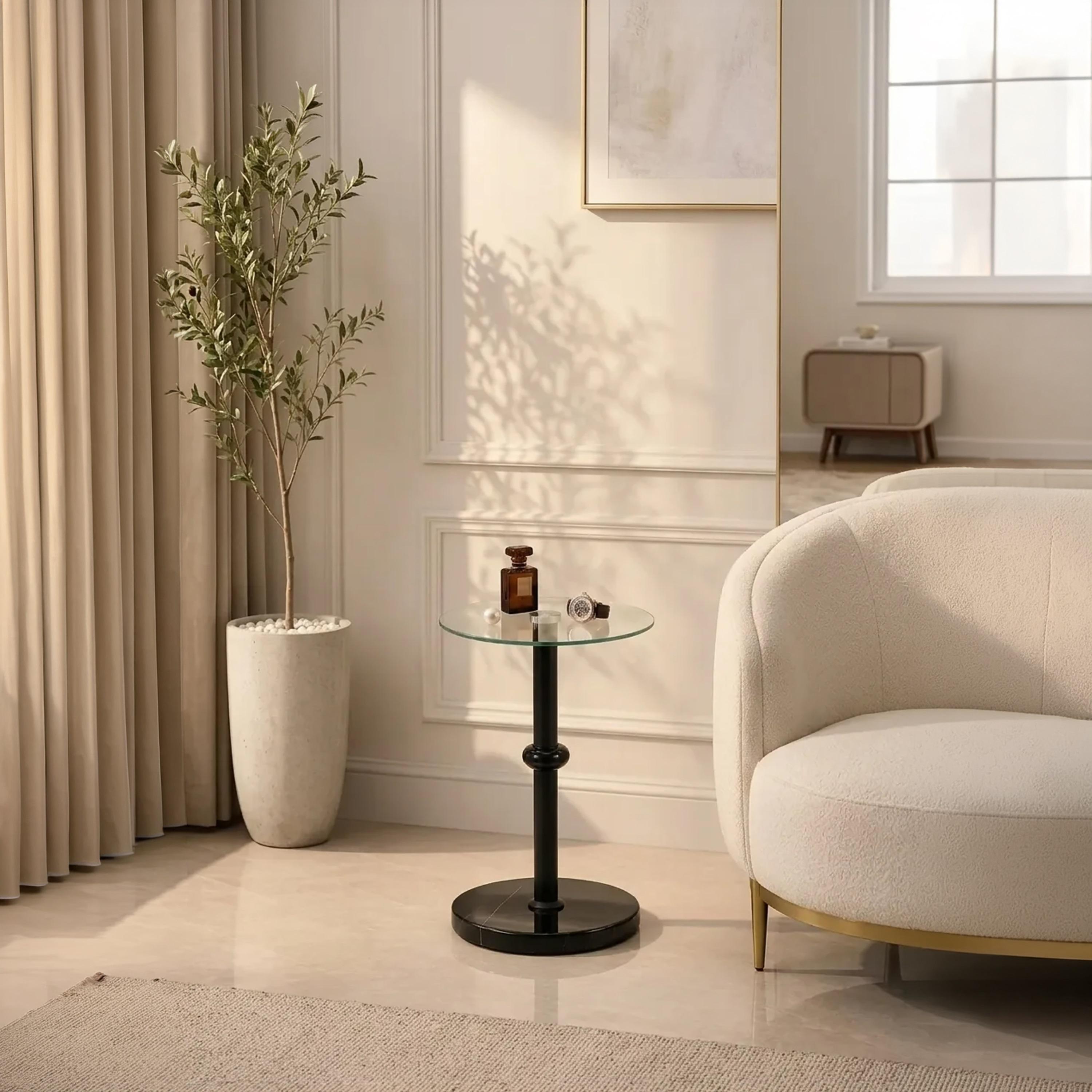 طاولة جانبية زجاجية بقاعدة عمودية من ماريا هومز-furniture-livingroom-sideandendtables-image-2