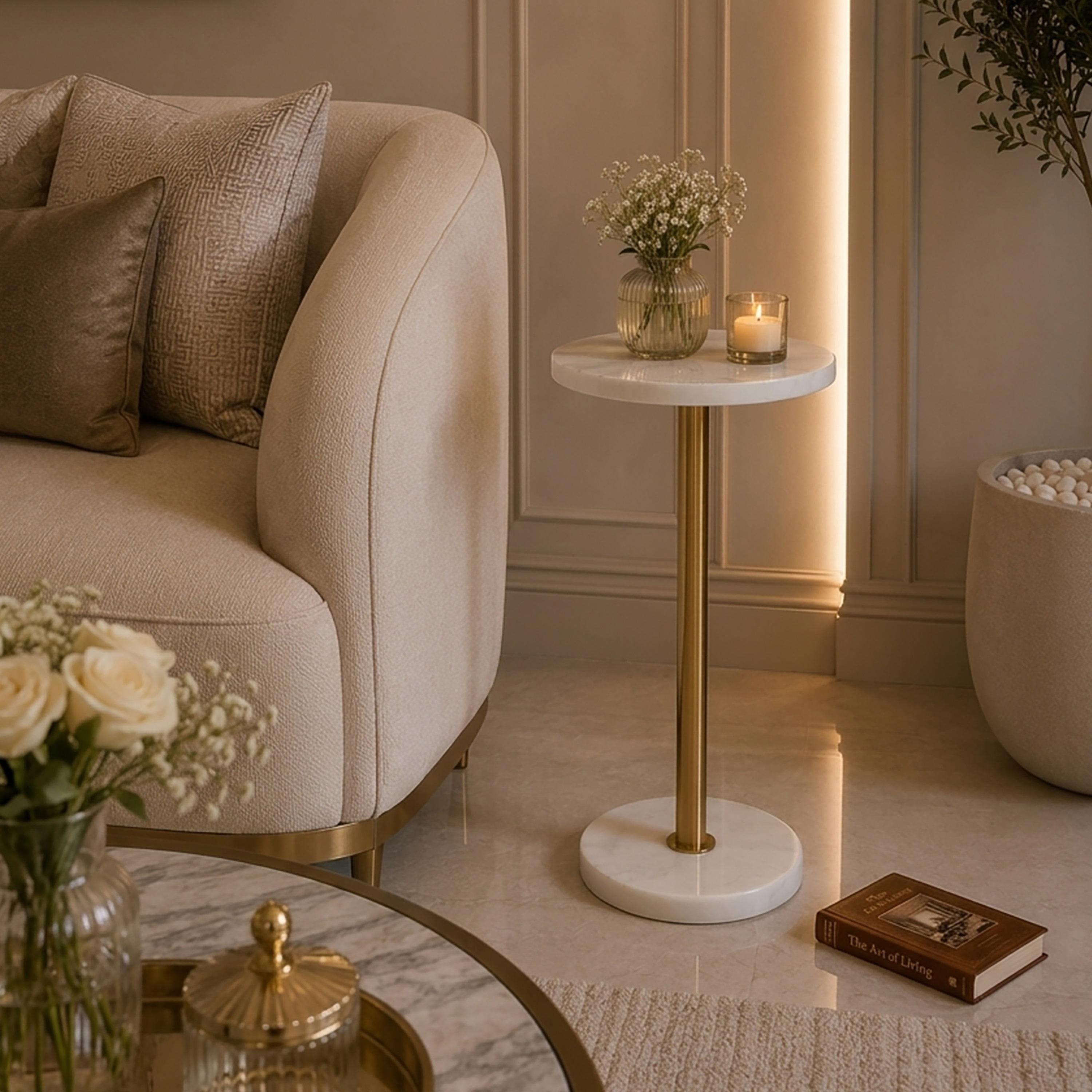 طاولة جانبية رخامية بقاعدة ركيزة من ماريا هومز-furniture-livingroom-sideandendtables-image-2