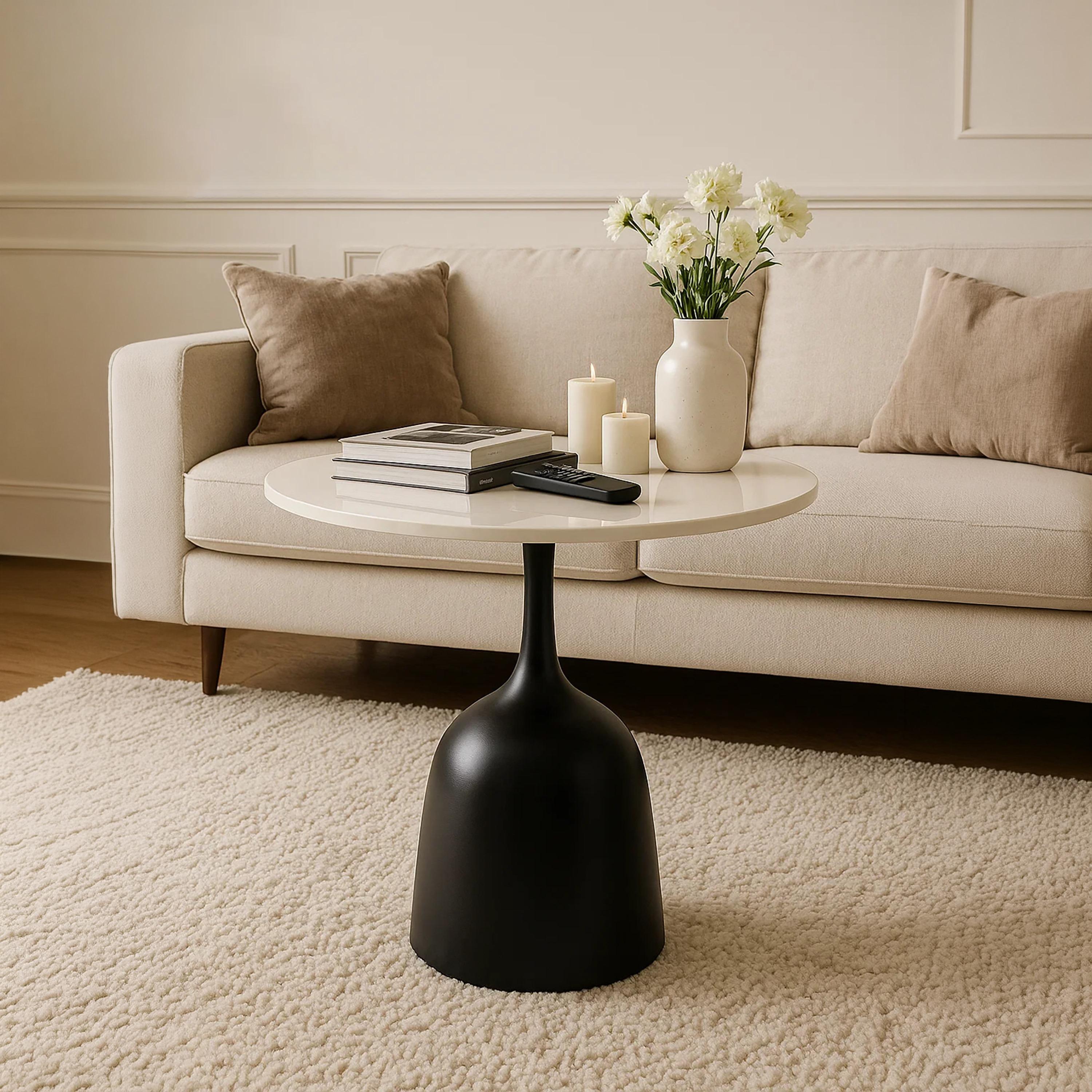 طاولة جانبية خشبية بقاعدة عمودية من ماريا هومز-furniture-livingroom-sideandendtables-image-2