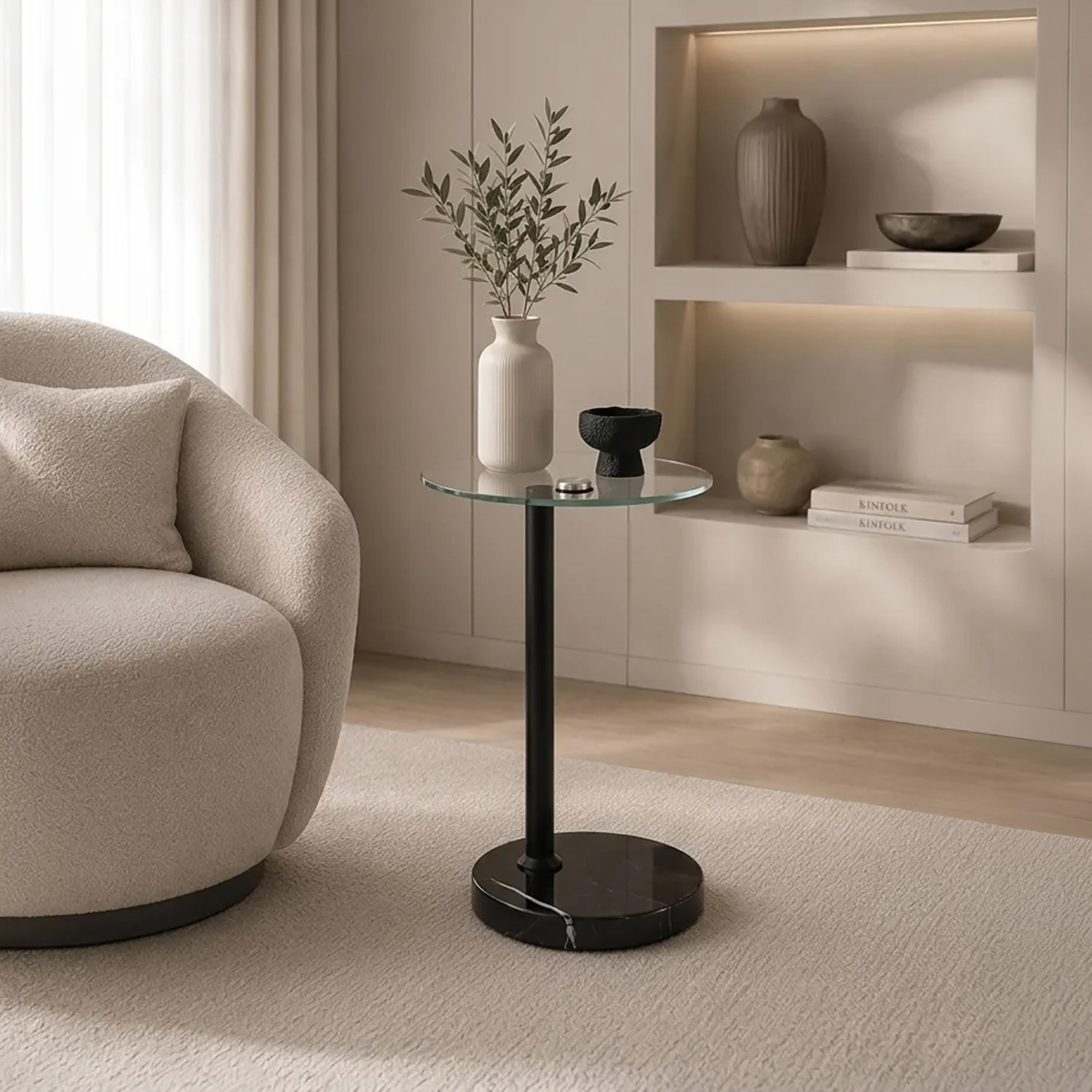 طاولة زينة بقاعدة زجاجية من ماريا هومز-furniture-livingroom-sideandendtables-image-1