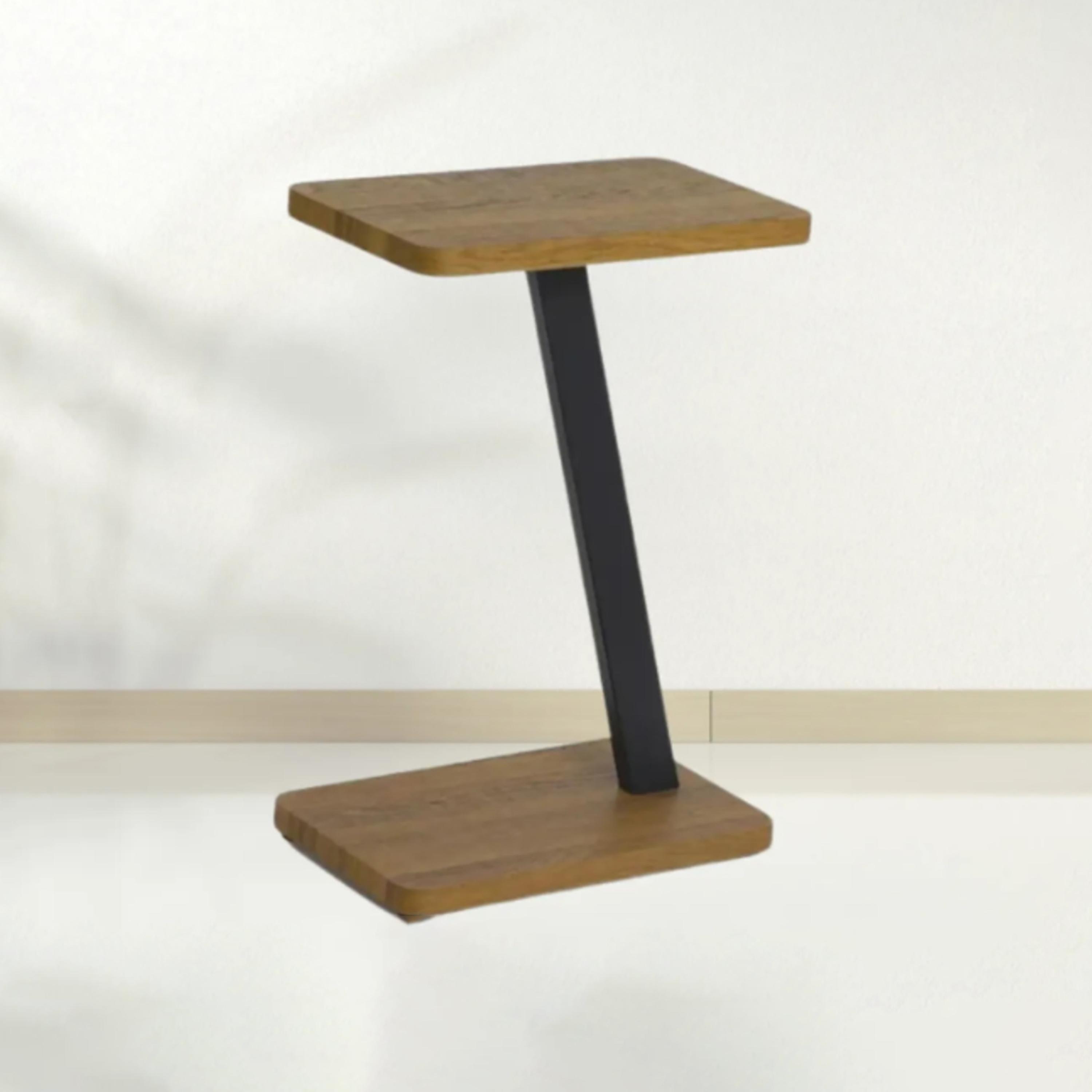 طاولة جانبية خشبية بقاعدة مجسمة من ماريا هومز-furniture-livingroom-sideandendtables-image-1