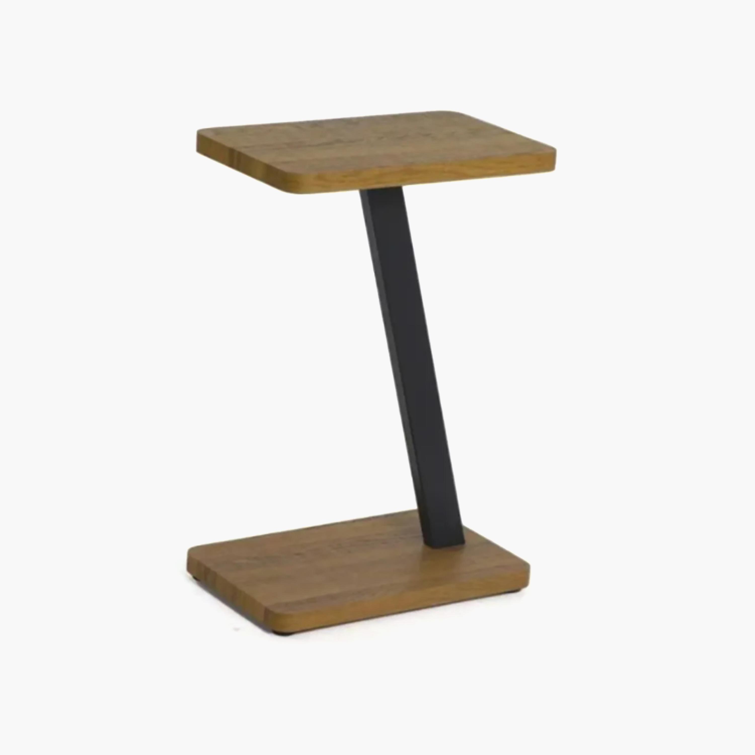 طاولة جانبية خشبية بقاعدة مجسمة من ماريا هومز-furniture-livingroom-sideandendtables-image-3