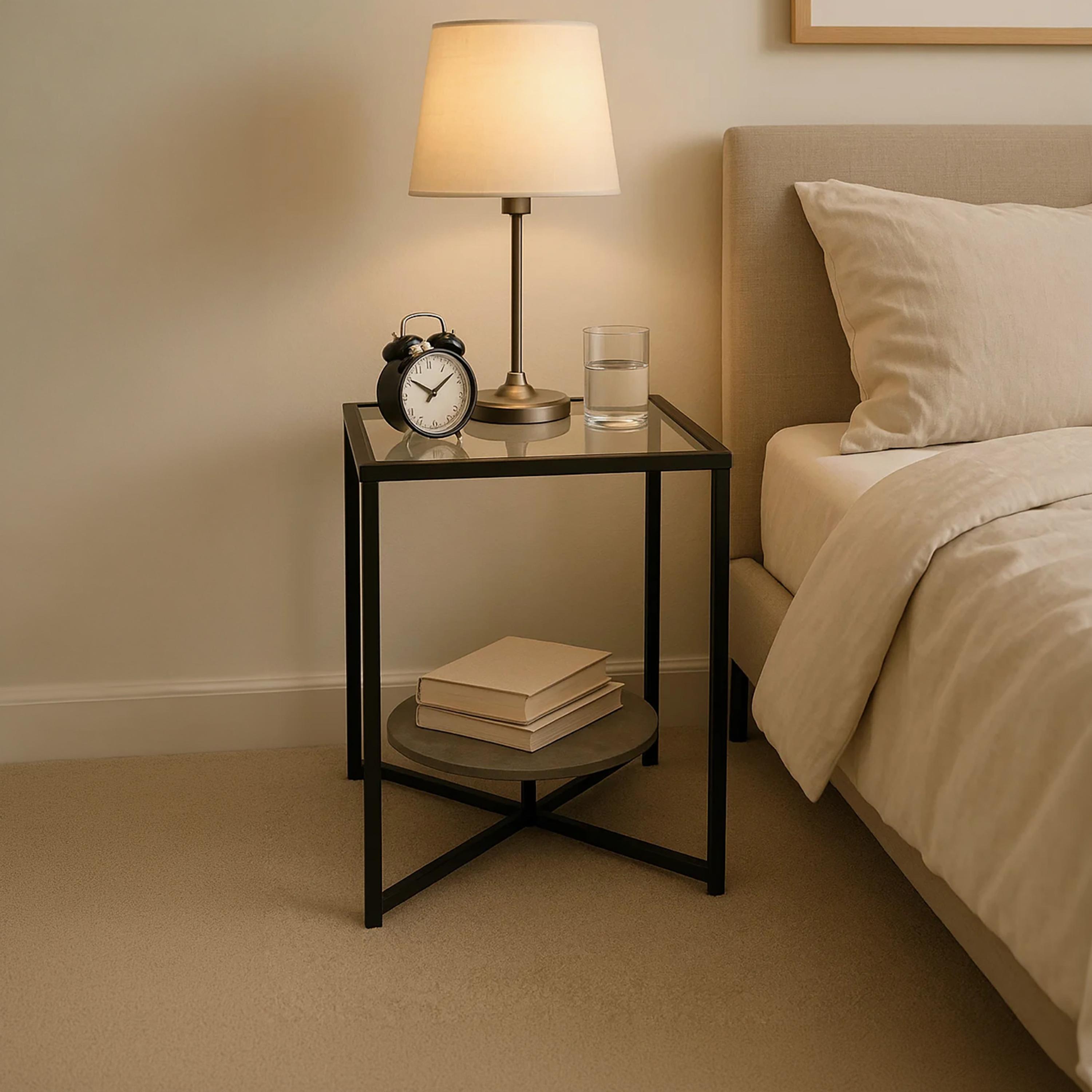 طاولة جانبية زجاجية بقاعدة عمودية من ماريا هومز-furniture-livingroom-sideandendtables-image-4