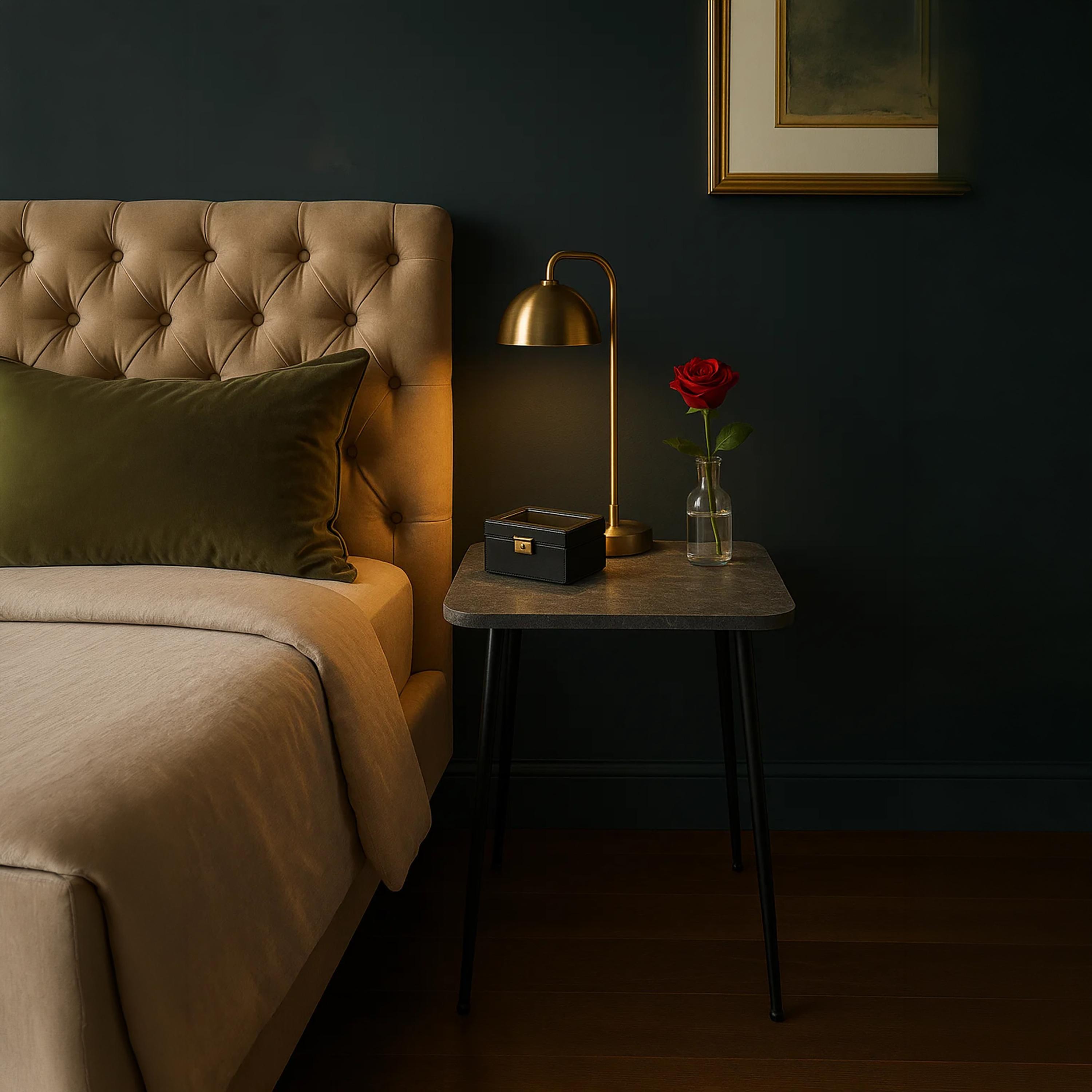 طاولة جانبية خشبية بأربع قوائم من ماريا هومز-furniture-livingroom-sideandendtables-image-3