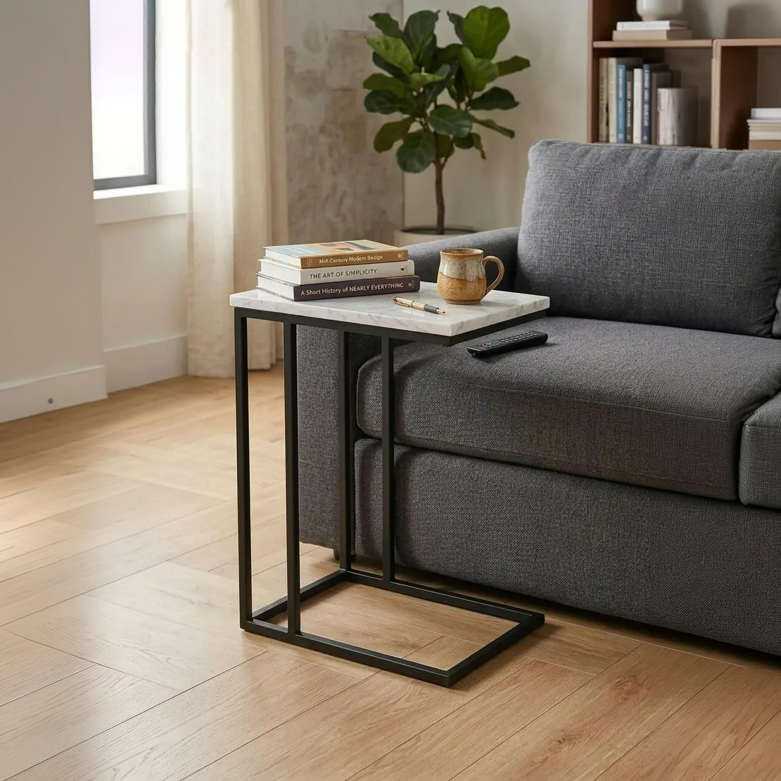 طاولة جانبية بقاعدة رخامية من ماريا هومز-furniture-livingroom-sideandendtables-image-3