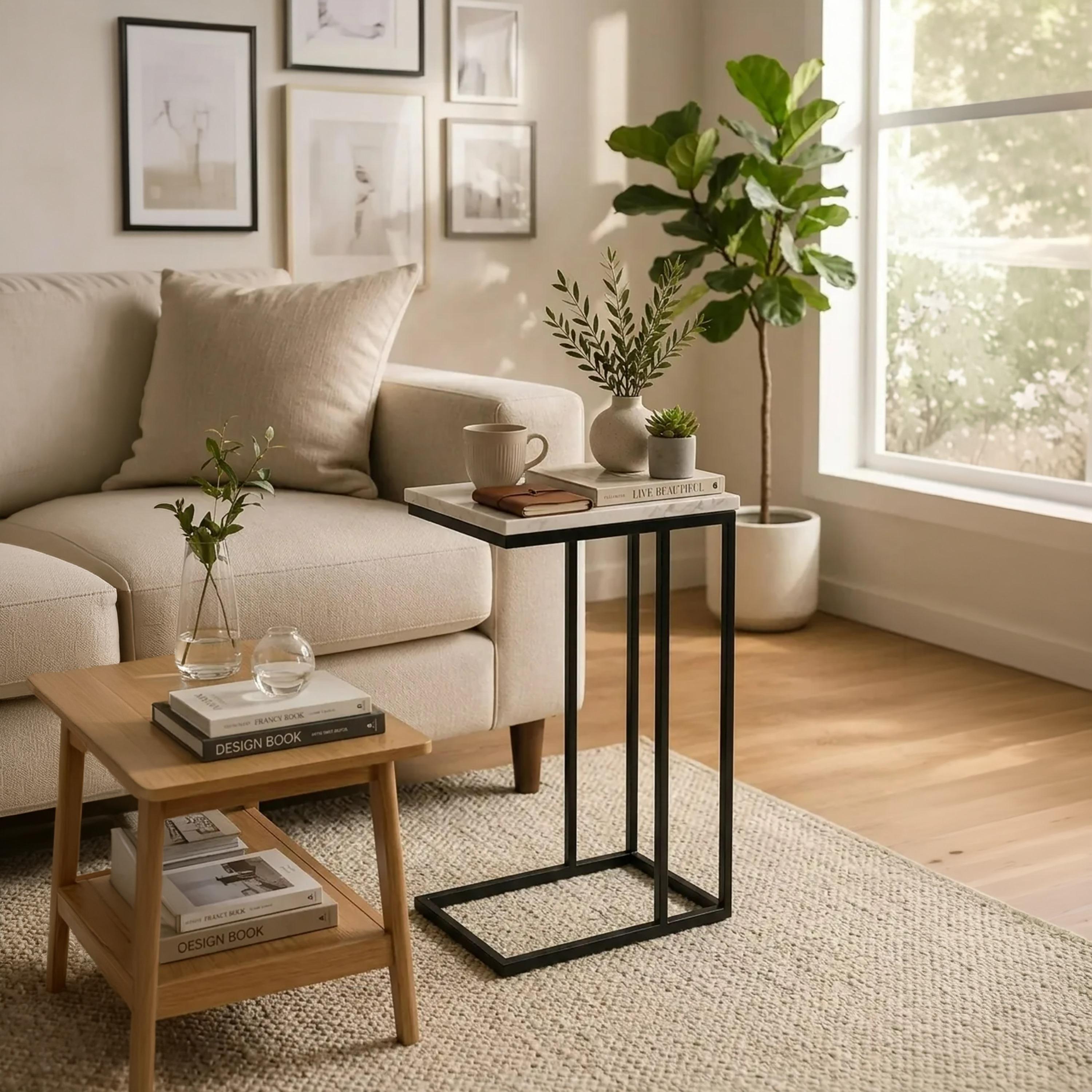 طاولة جانبية بقاعدة رخامية من ماريا هومز-furniture-livingroom-sideandendtables-image-4