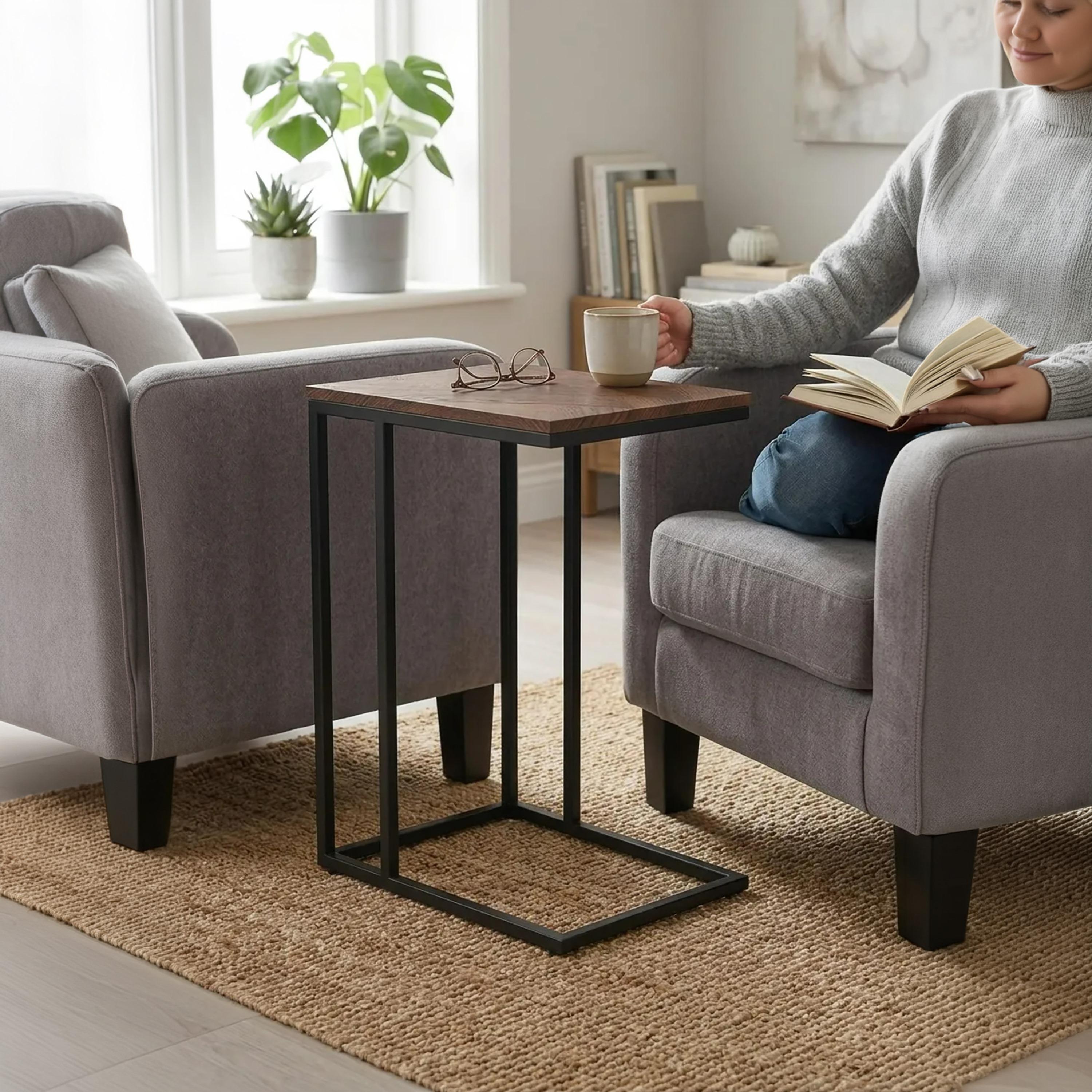 طاولة جانبية بأرجل خشبية من ماريا هومز-furniture-livingroom-sideandendtables-image-4