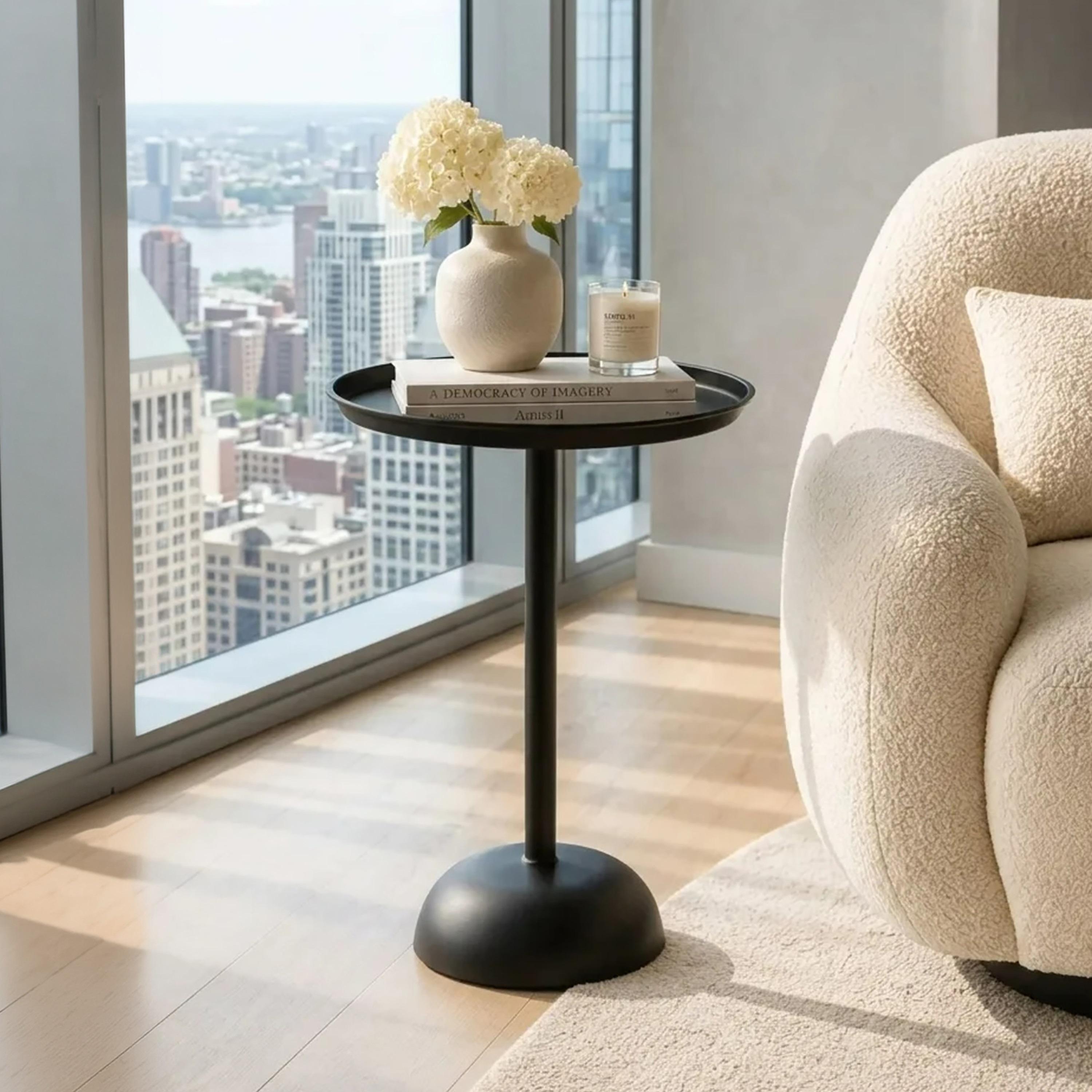 طاولة جانبية بأرجل خشبية من ماريا هومز-furniture-livingroom-sideandendtables-image-1