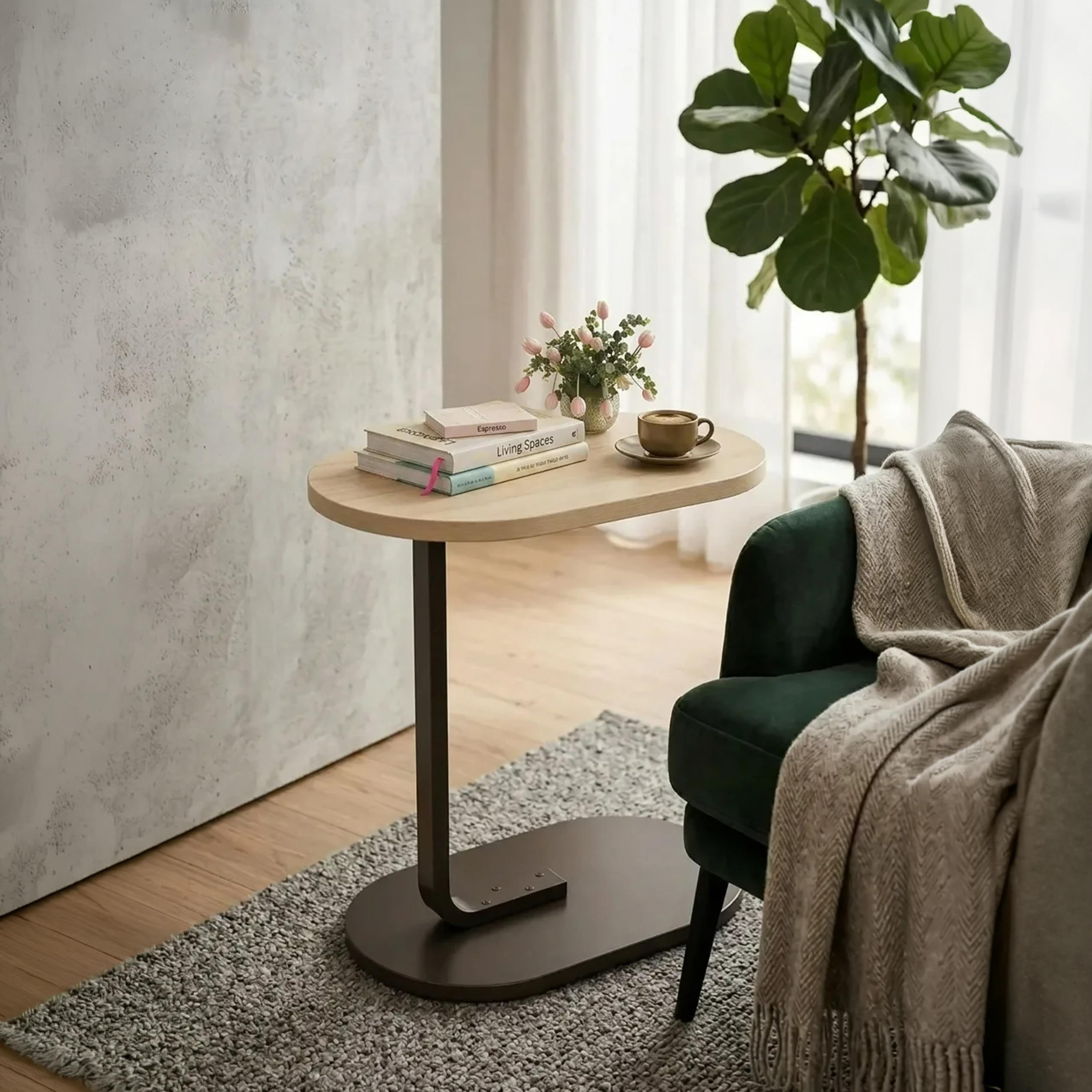 طاولة جانبية خشبية بقاعدة عمودية من ماريا هومز-furniture-livingroom-sideandendtables-image-3