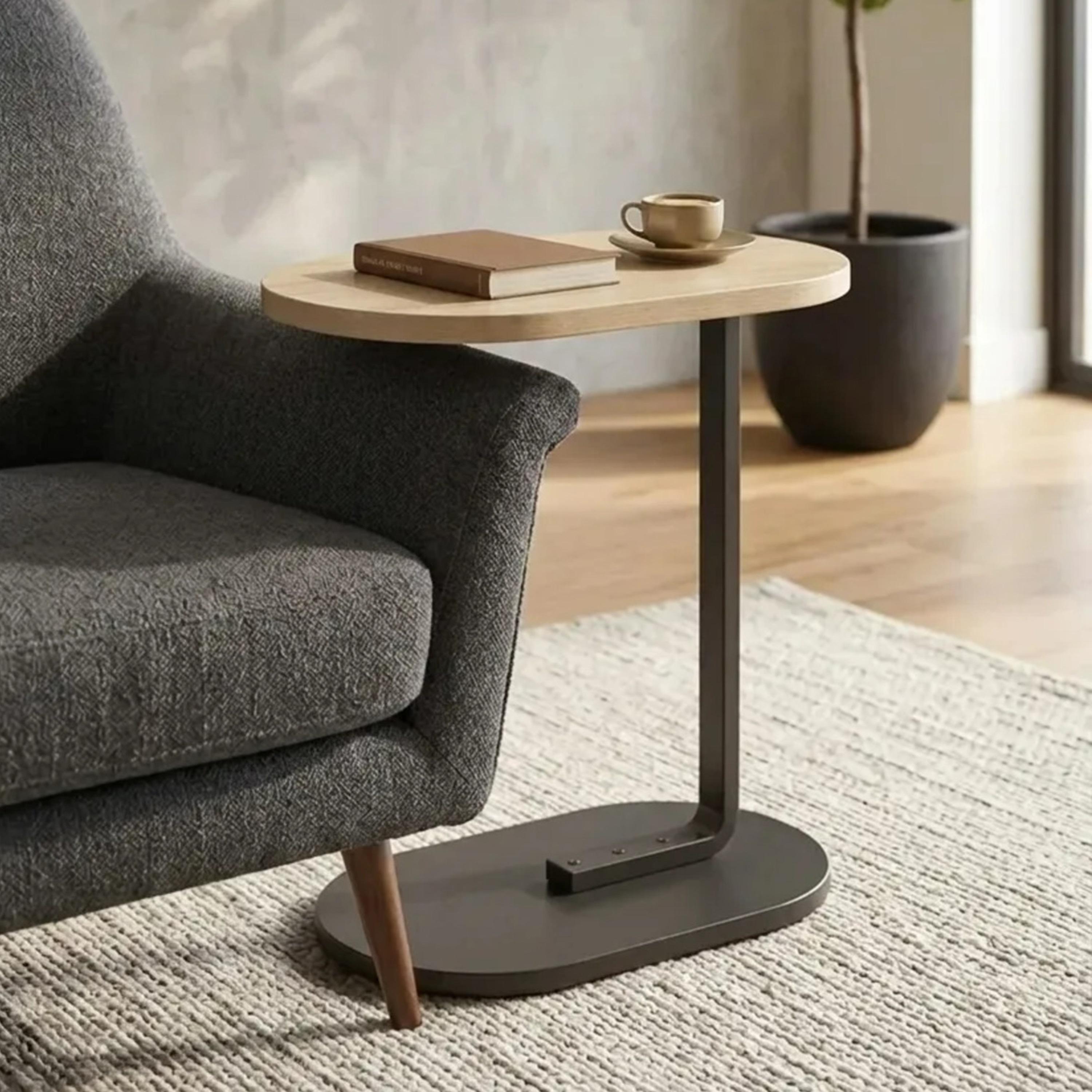 طاولة جانبية خشبية بقاعدة عمودية من ماريا هومز-furniture-livingroom-sideandendtables-image-4