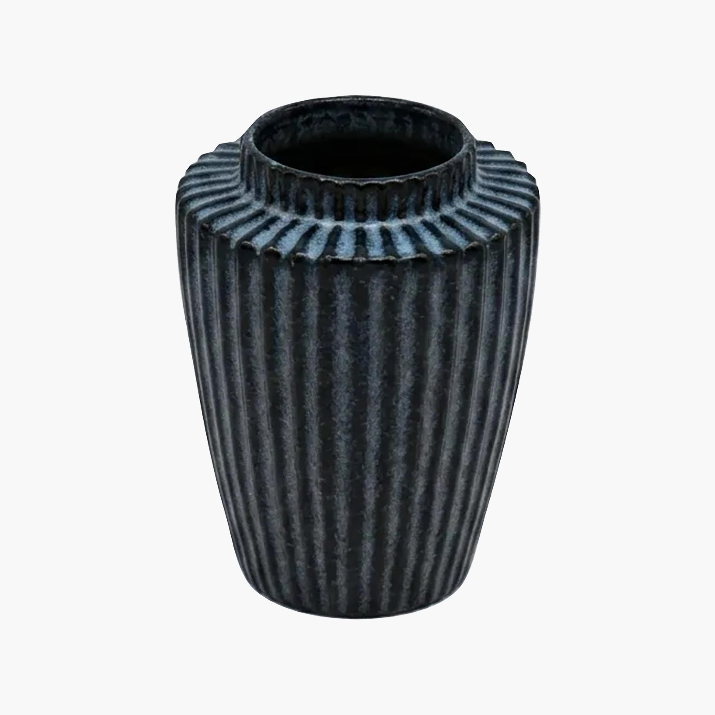 مزهرية سيراميك مستدقة زرقاء بفتحة عريضة من ماريا هومز بتصميم عصري-household-decor-vasesandbowls-image-5