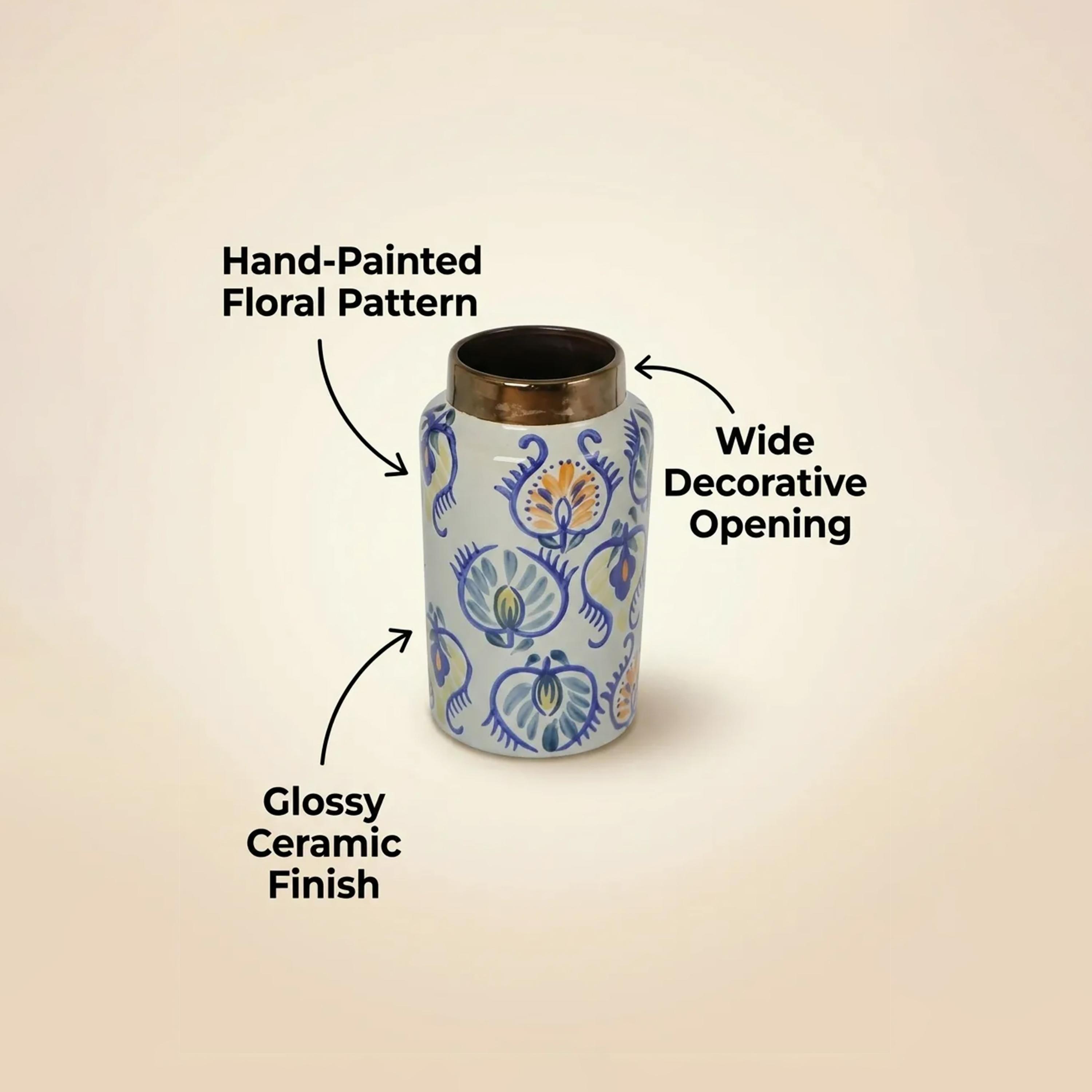 مزهرية أسطوانية بزخارف زهور ملونة ورقبة معدنية اللمسة من ماريا هومز-household-decor-vasesandbowls-image-4