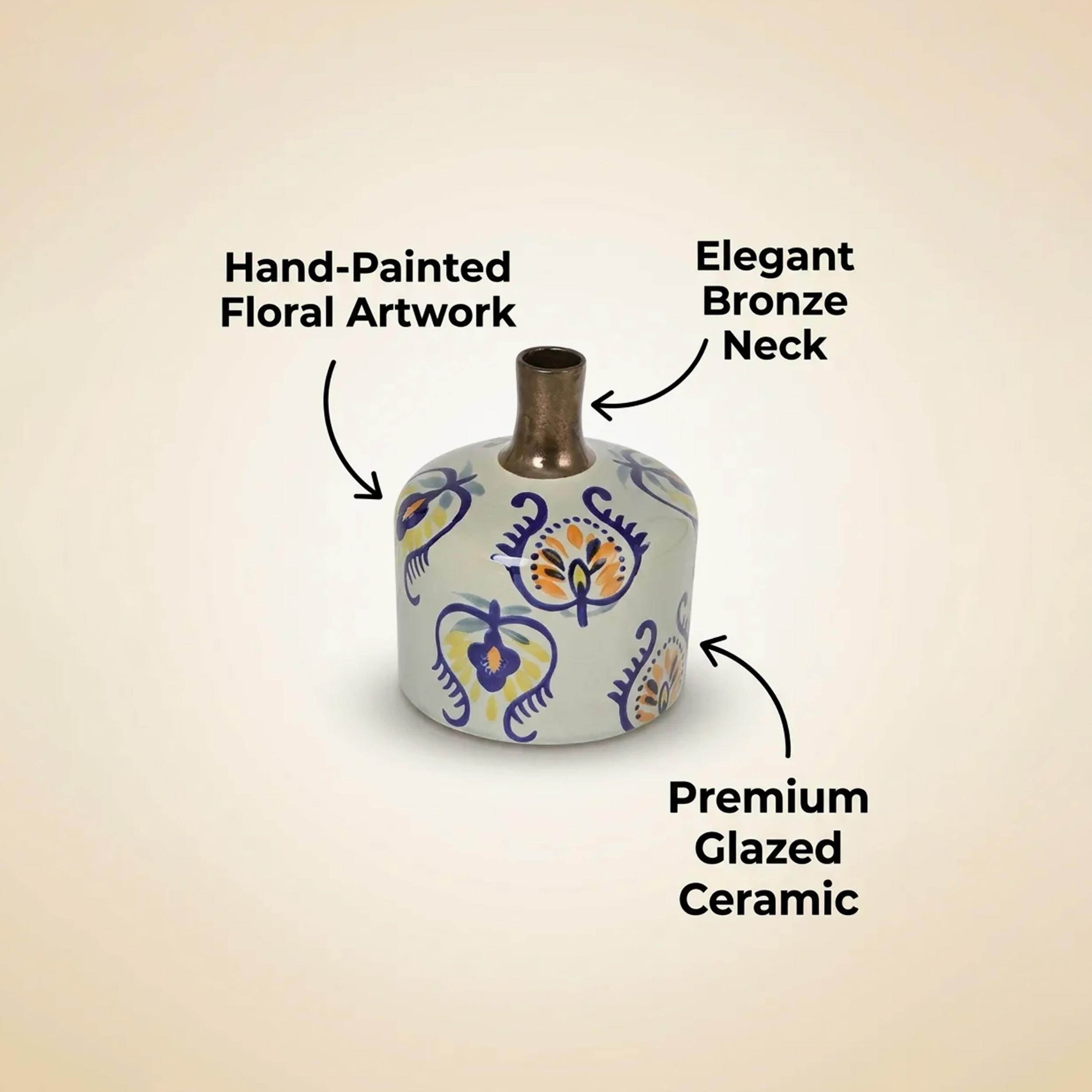 مزهرية زهور بألوان متعددة بتصميم عصري وعنق معدني نحيل من ماريا هومز-household-decor-vasesandbowls-image-4