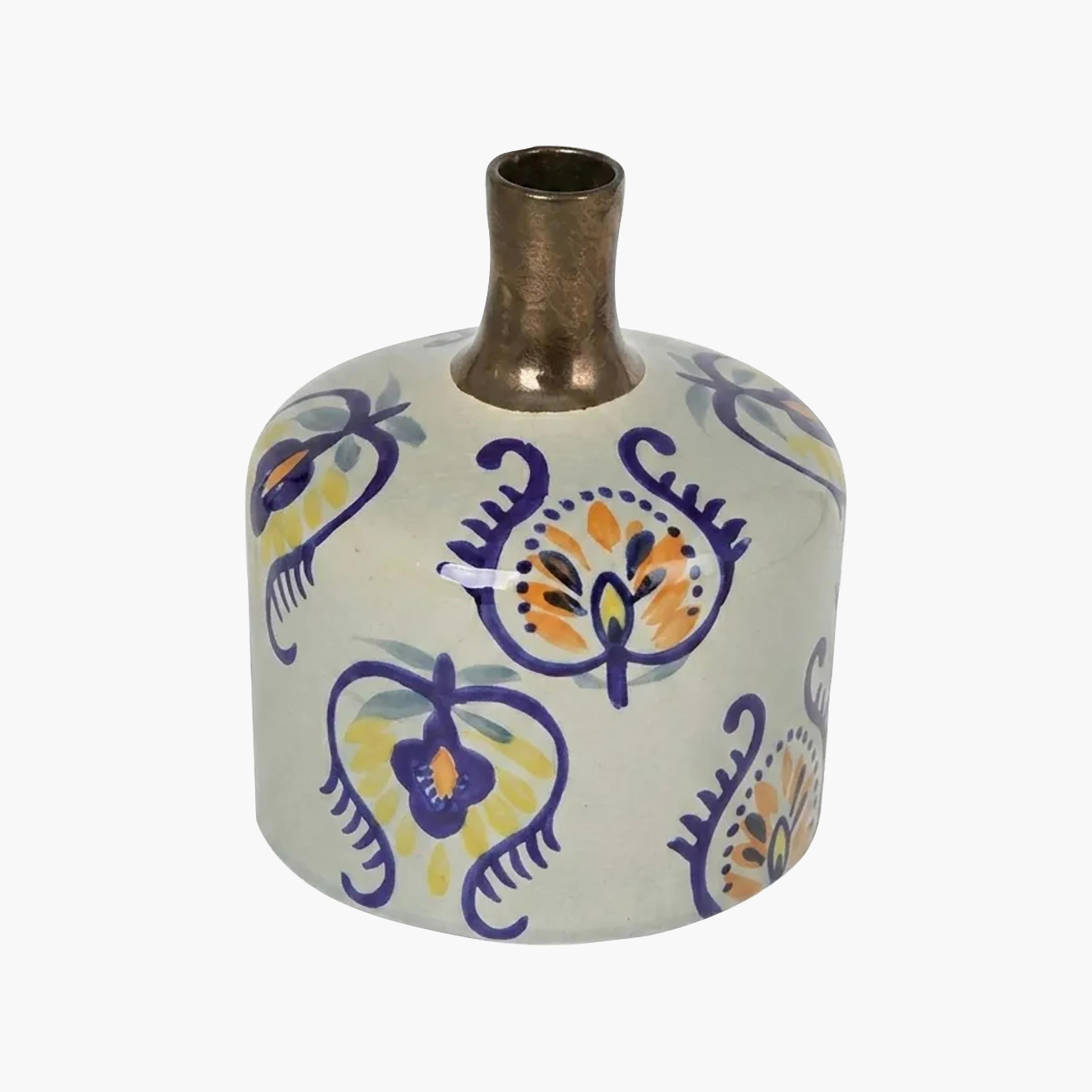 مزهرية زهور بألوان متعددة بتصميم عصري وعنق معدني نحيل من ماريا هومز-household-decor-vasesandbowls-image-5
