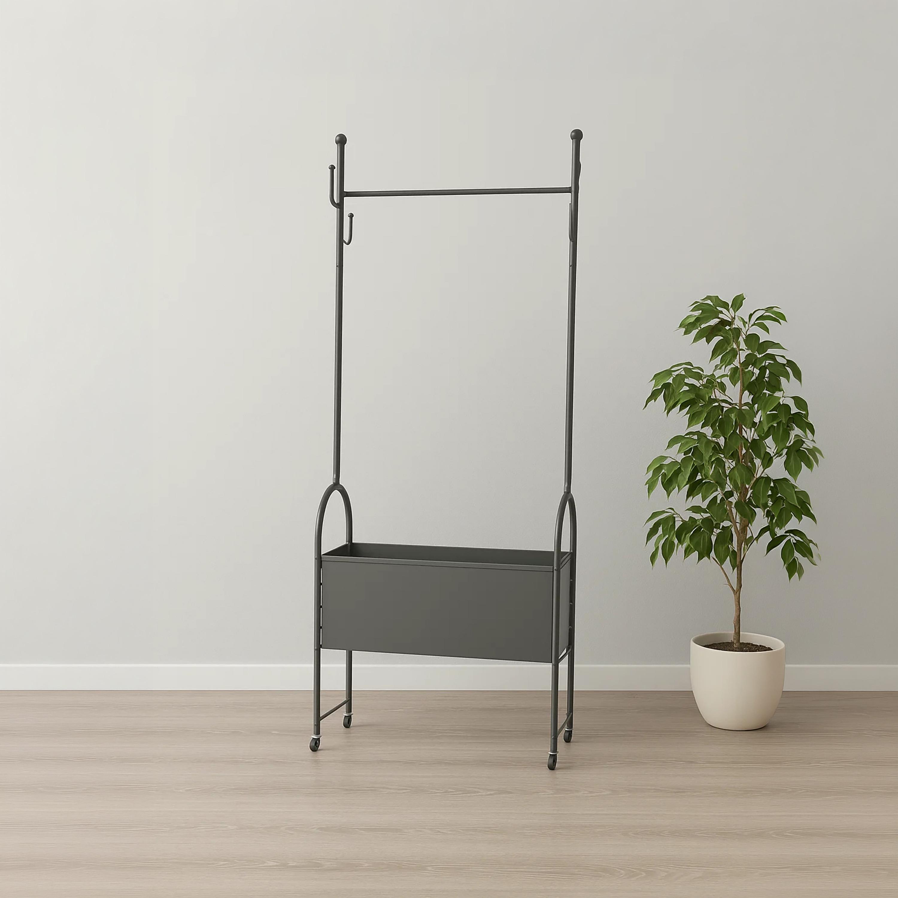 رف ملابس متحرك بتصميم صناعي مع سلة تخزين من ماريا هومز-household-storage-storagesolutions-storageracks-image-1