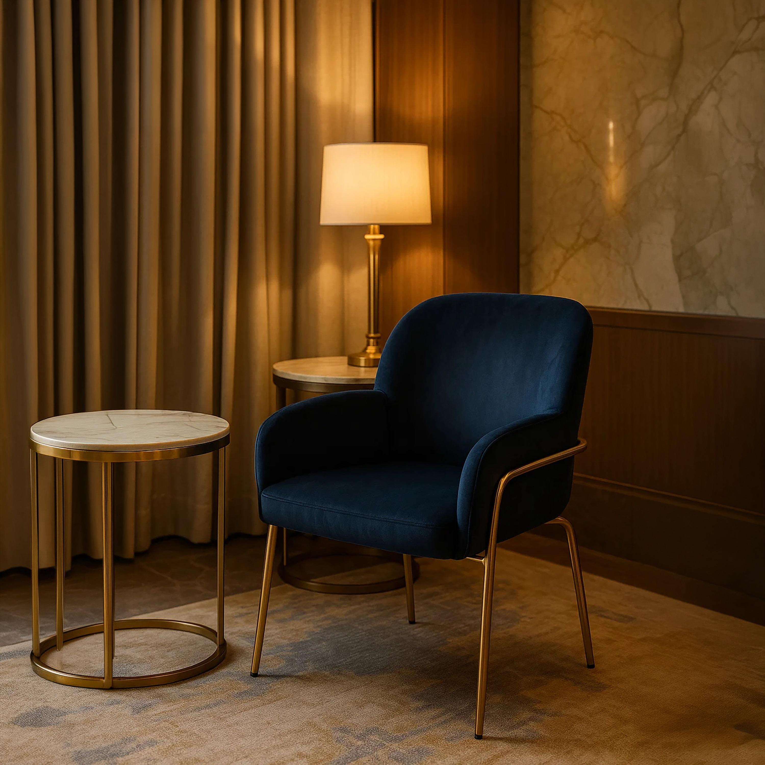 كرسي بذراعين مبطن من ماريا هومز-furniture-sofaandseating-armchairs-image-3