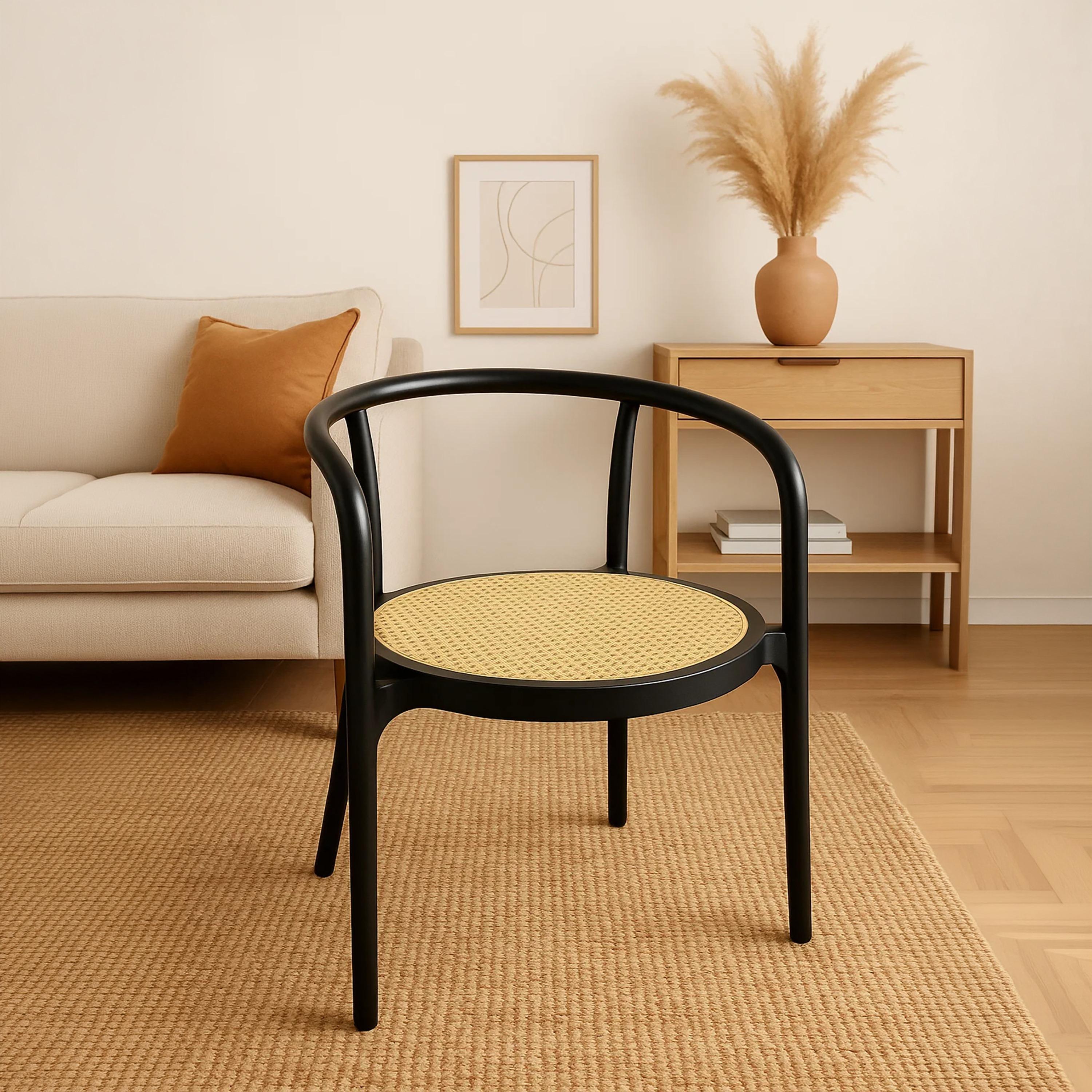 كرسي منجّد بذراعين منحنيتين باللون الأسود من ماريا هومز-furniture-sofaandseating-armchairs-image-1