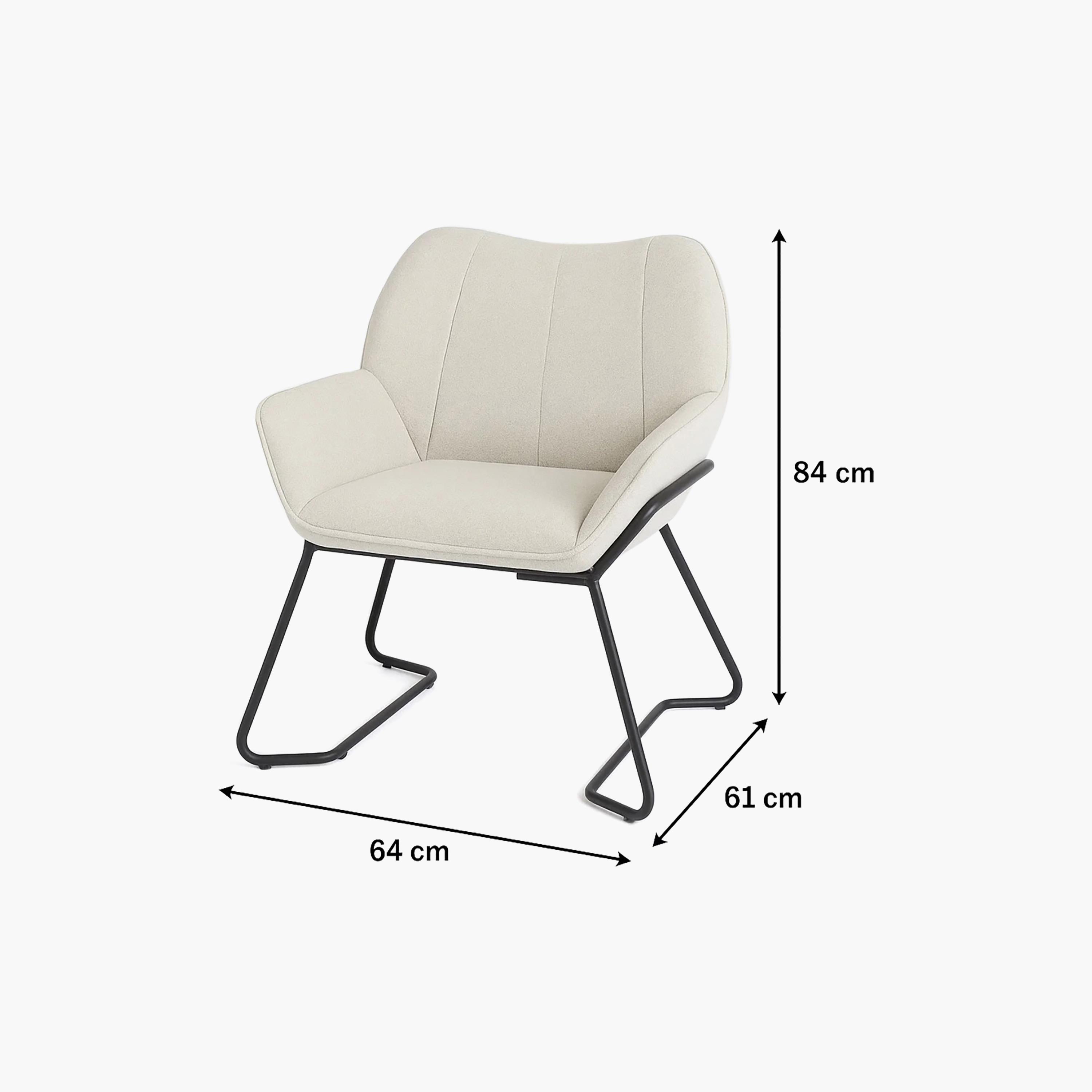 كرسي بمسند ذراع مبطن باللون الكريمه من ماريا هومز-furniture-sofaandseating-armchairs-image-6