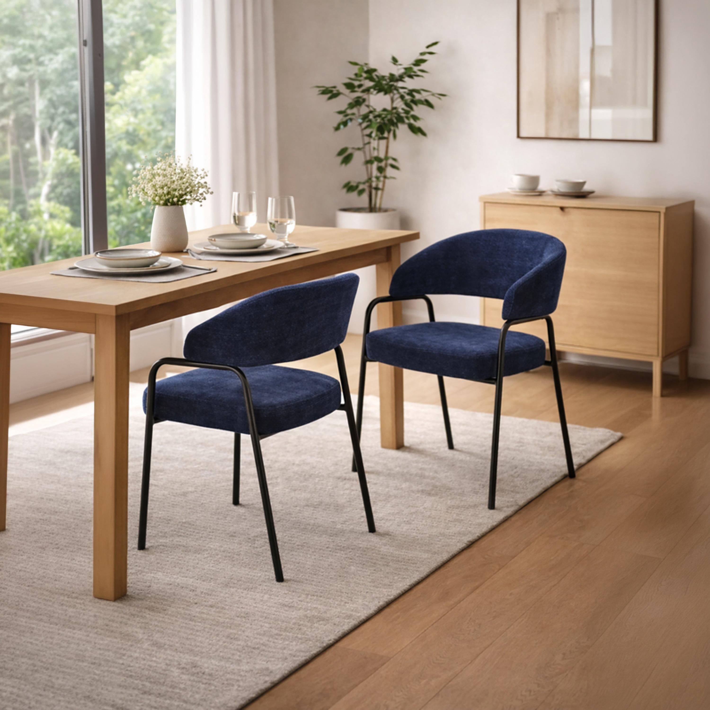 كرسي بذراعين منحنيين من ماريا هومز-furniture-sofaandseating-armchairs-image-2