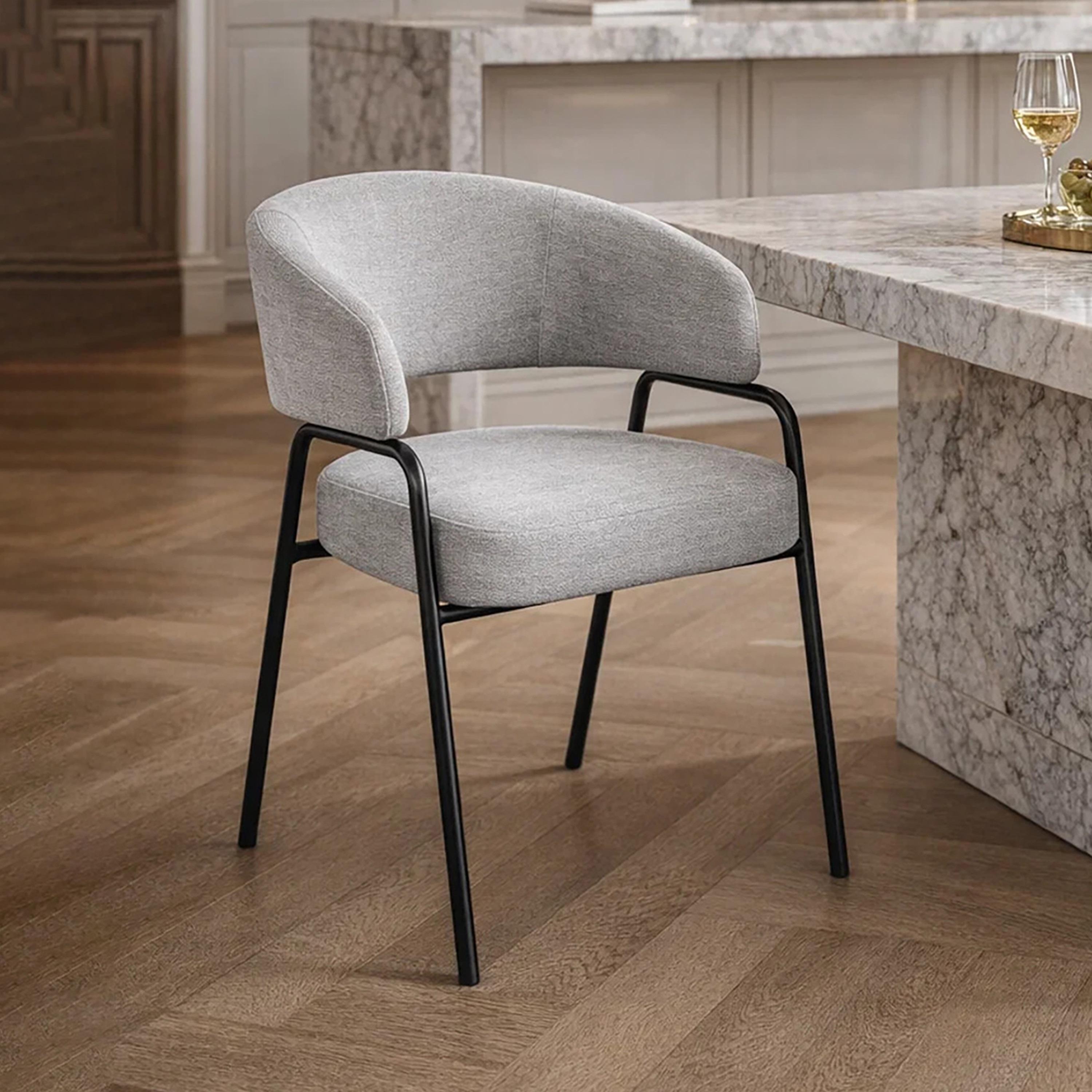 كرسي بذراعين منحنيين من ماريا هومز-furniture-sofaandseating-armchairs-image-1
