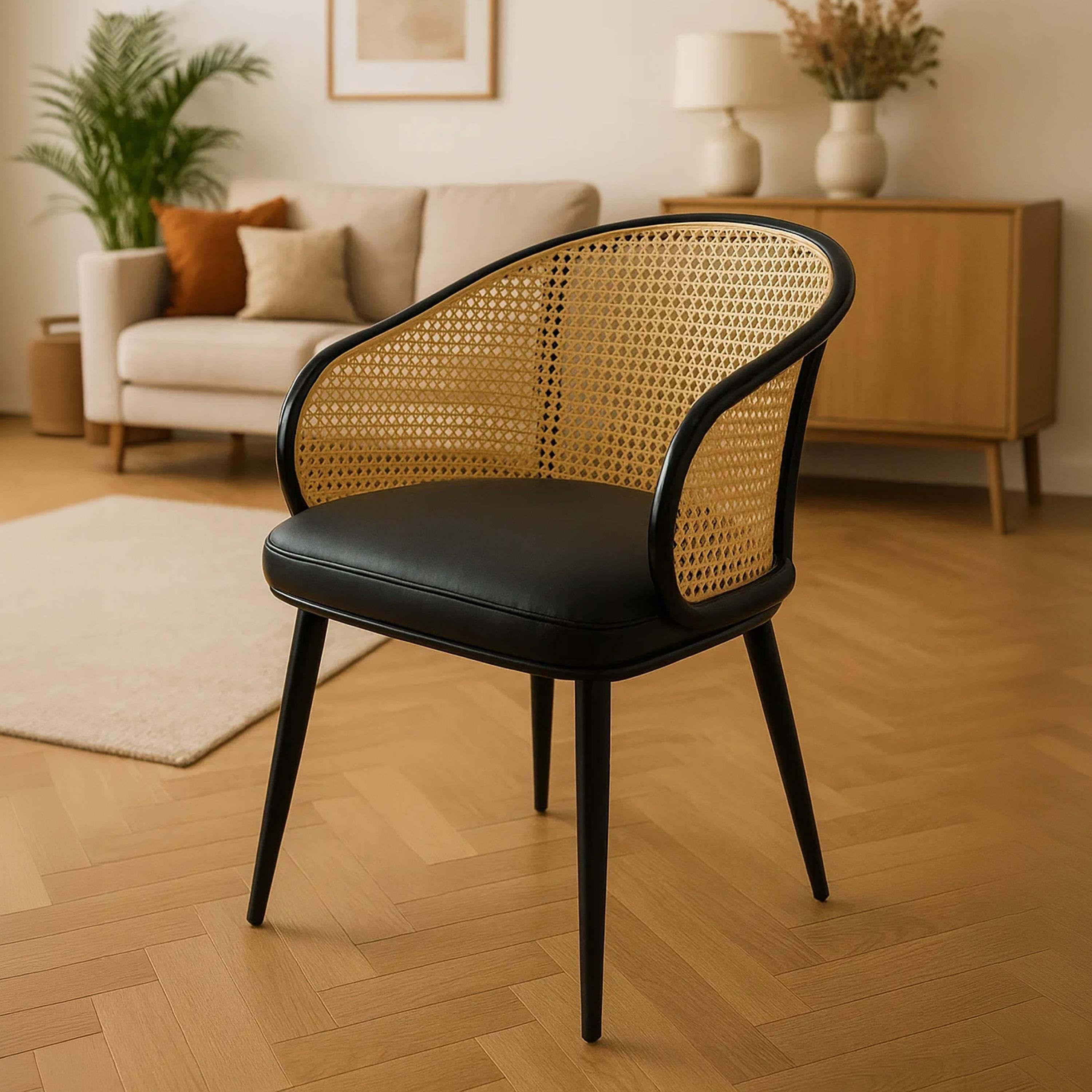 كرسي منجّد بذراعين منحنيتين باللون الأسود من ماريا هومز-furniture-sofaandseating-armchairs-image-1