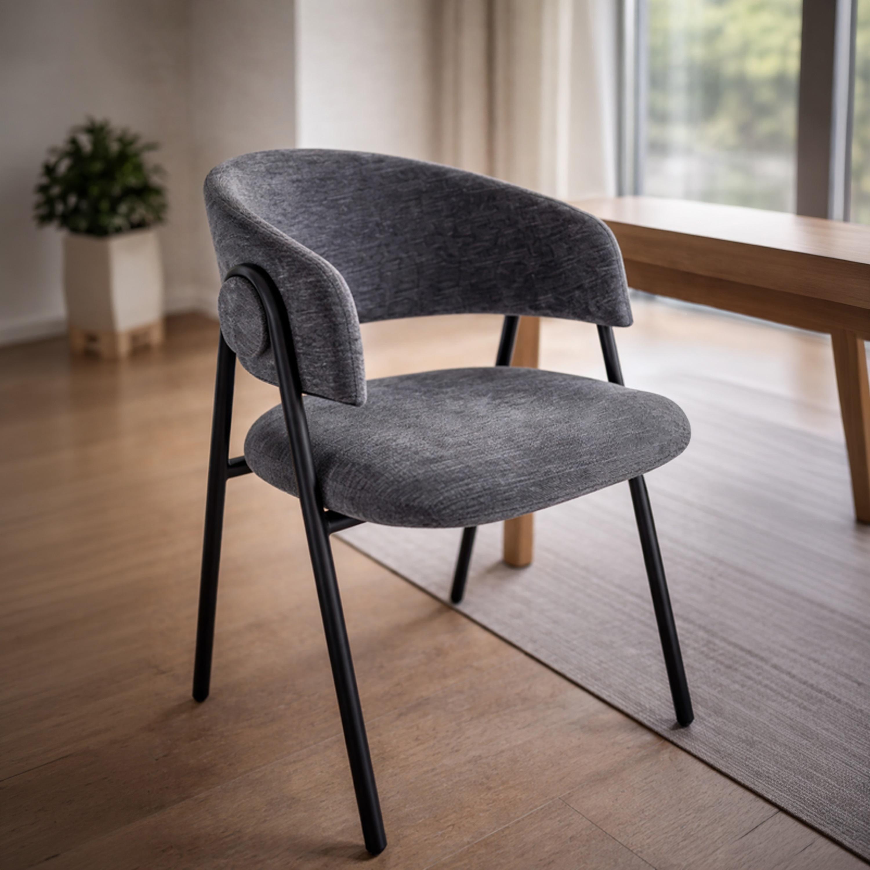 كرسي بذراعين منحنيين من ماريا هومز-furniture-sofaandseating-armchairs-image-2