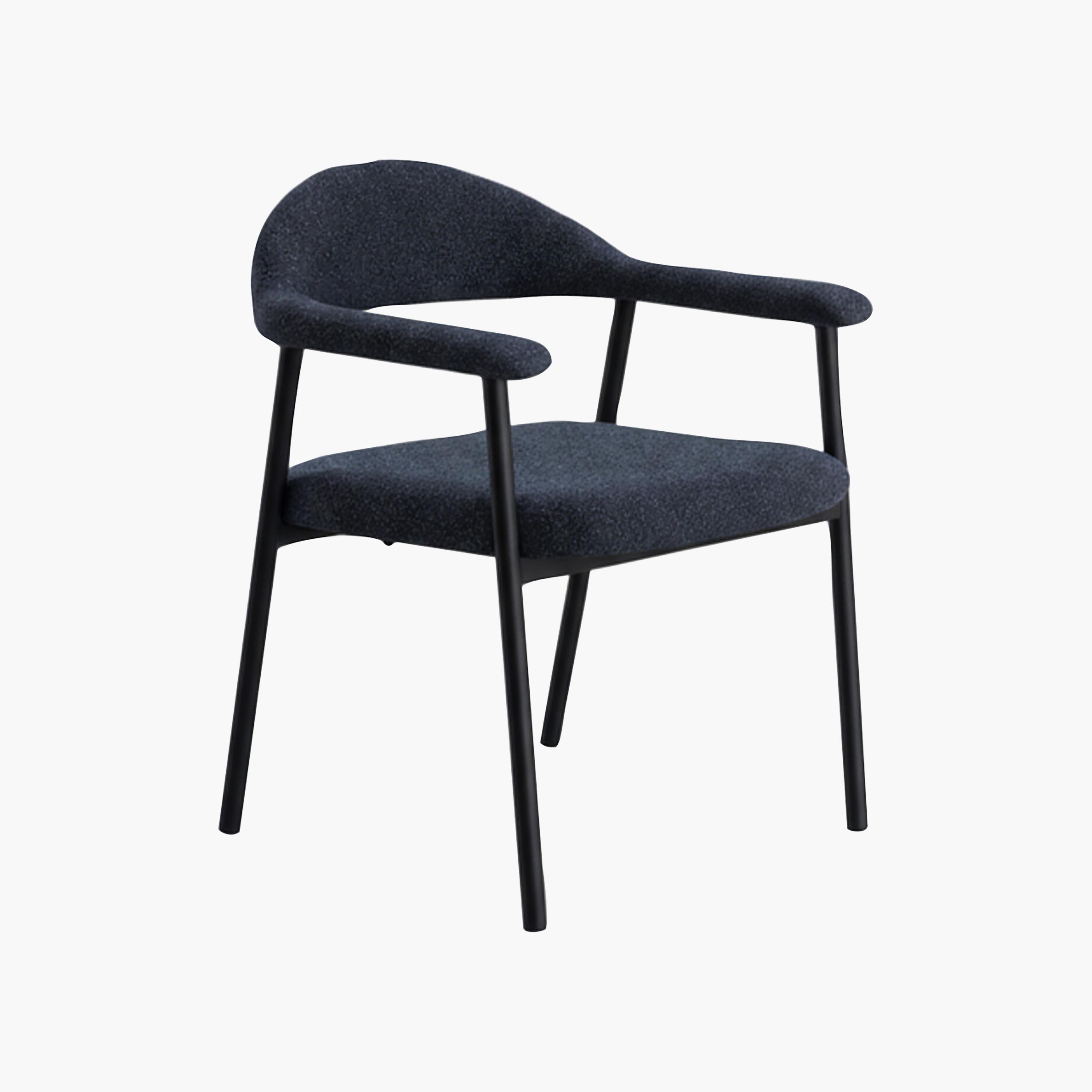 كرسي بذراعين مبطن من ماريا هومز-furniture-sofaandseating-armchairs-image-4