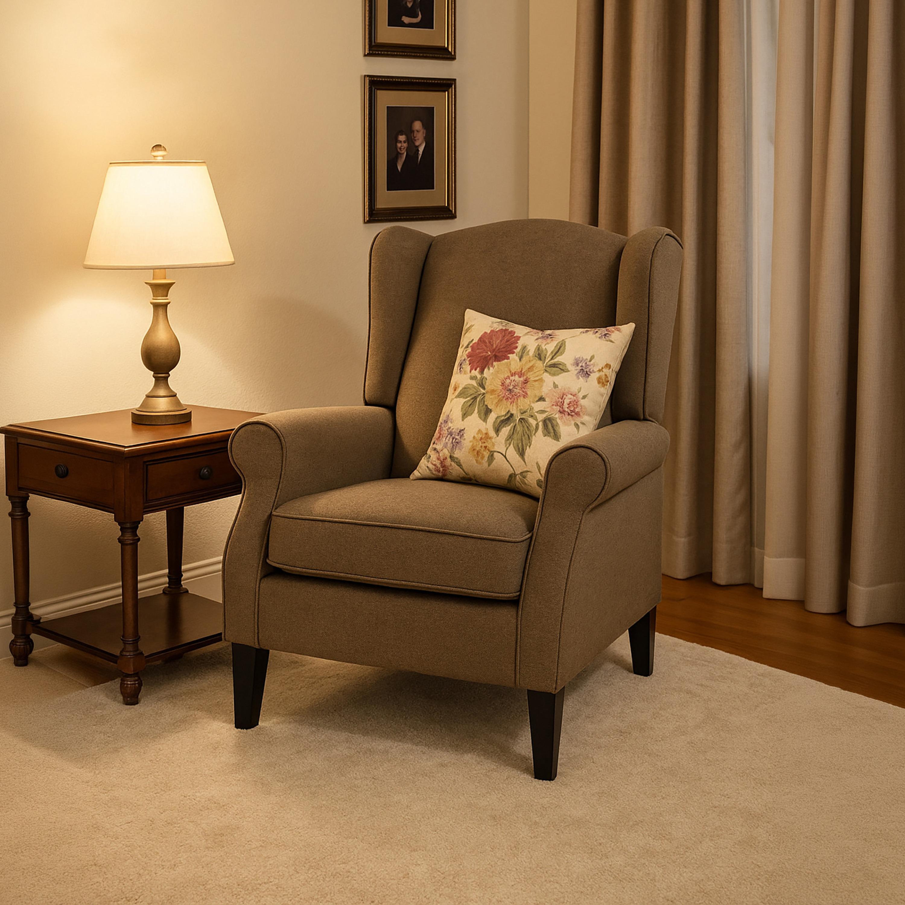 كرسي بذراعين مبطن من ماريا هومز-furniture-sofaandseating-armchairs-image-1