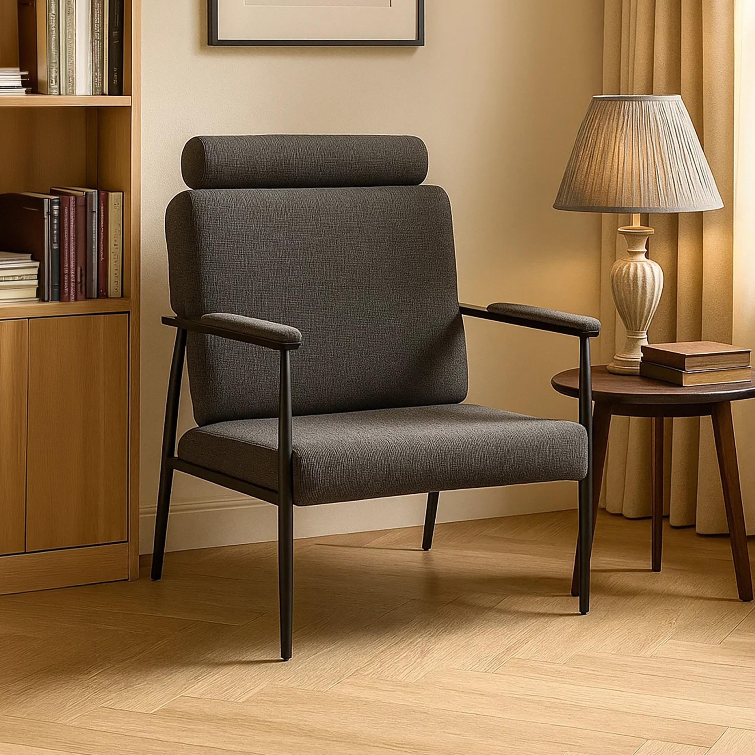 كرسي بذراعين مبطن من ماريا هومز-furniture-sofaandseating-armchairs-image-1