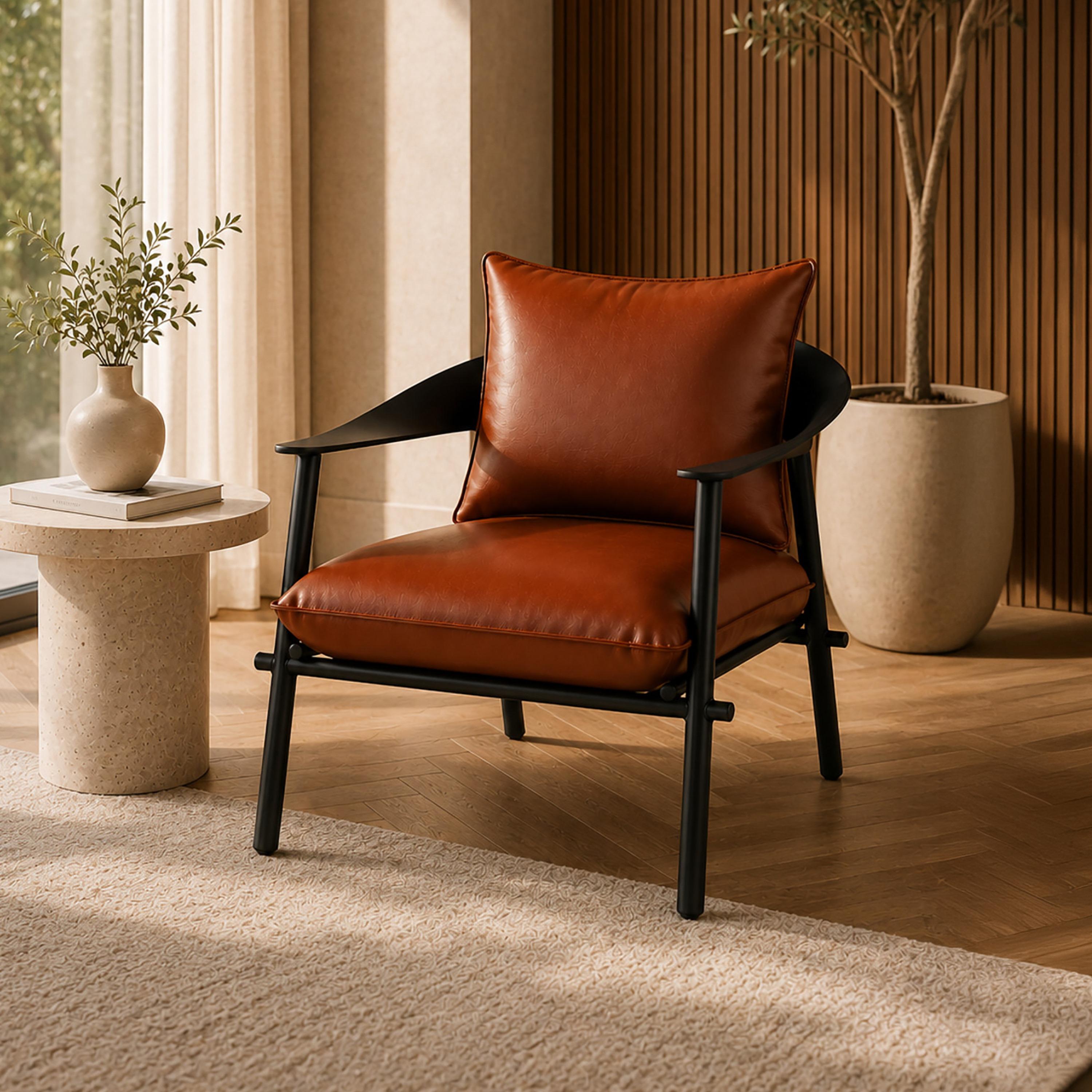 كرسي بذراع مائل من ماريا هومز-furniture-sofaandseating-armchairs-image-1