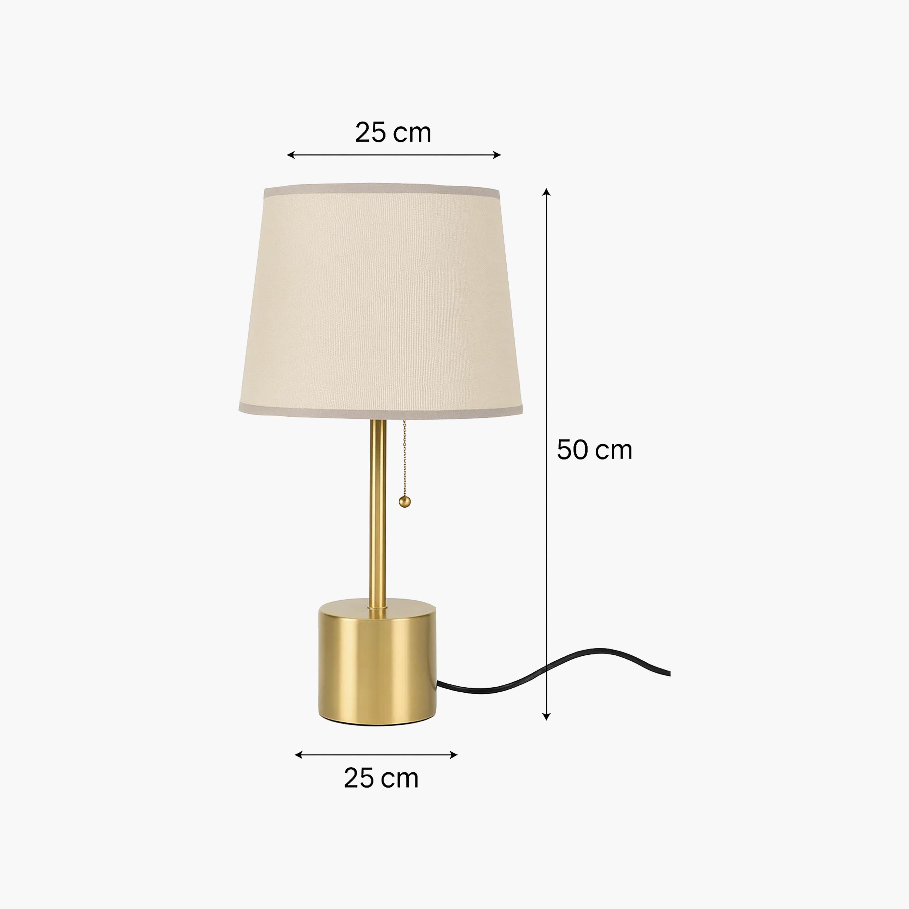 مصباح طاولة أنيق باللون الذهبي وغطاء قماشي بملمس مميز من ماريا هومز-household-lighting-tableanddesklamps-image-5