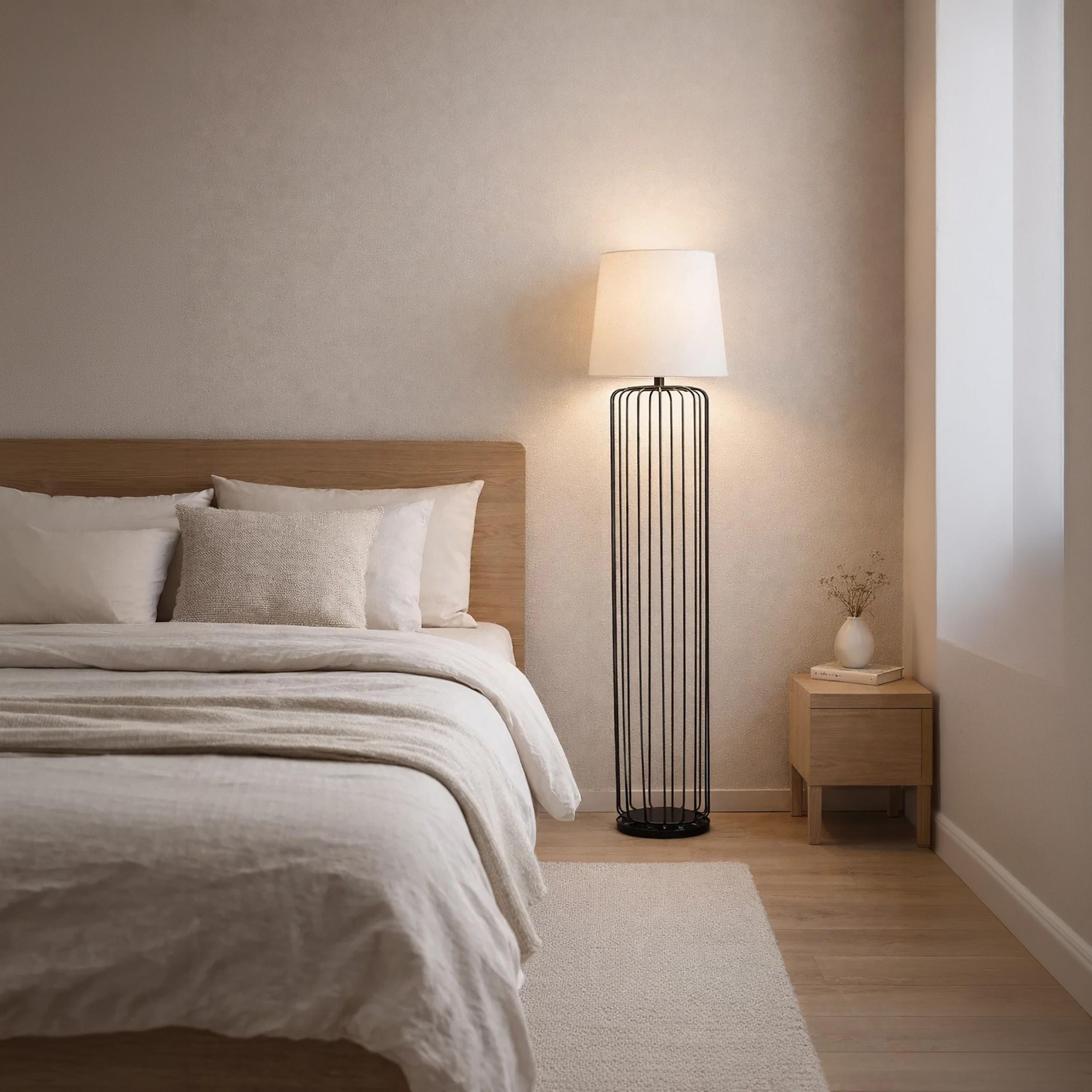 مصباح أرضي عصري بتصميم قفص أسود وغطاء قماشي من ماريا هومز-household-lighting-floorlamps-image-2