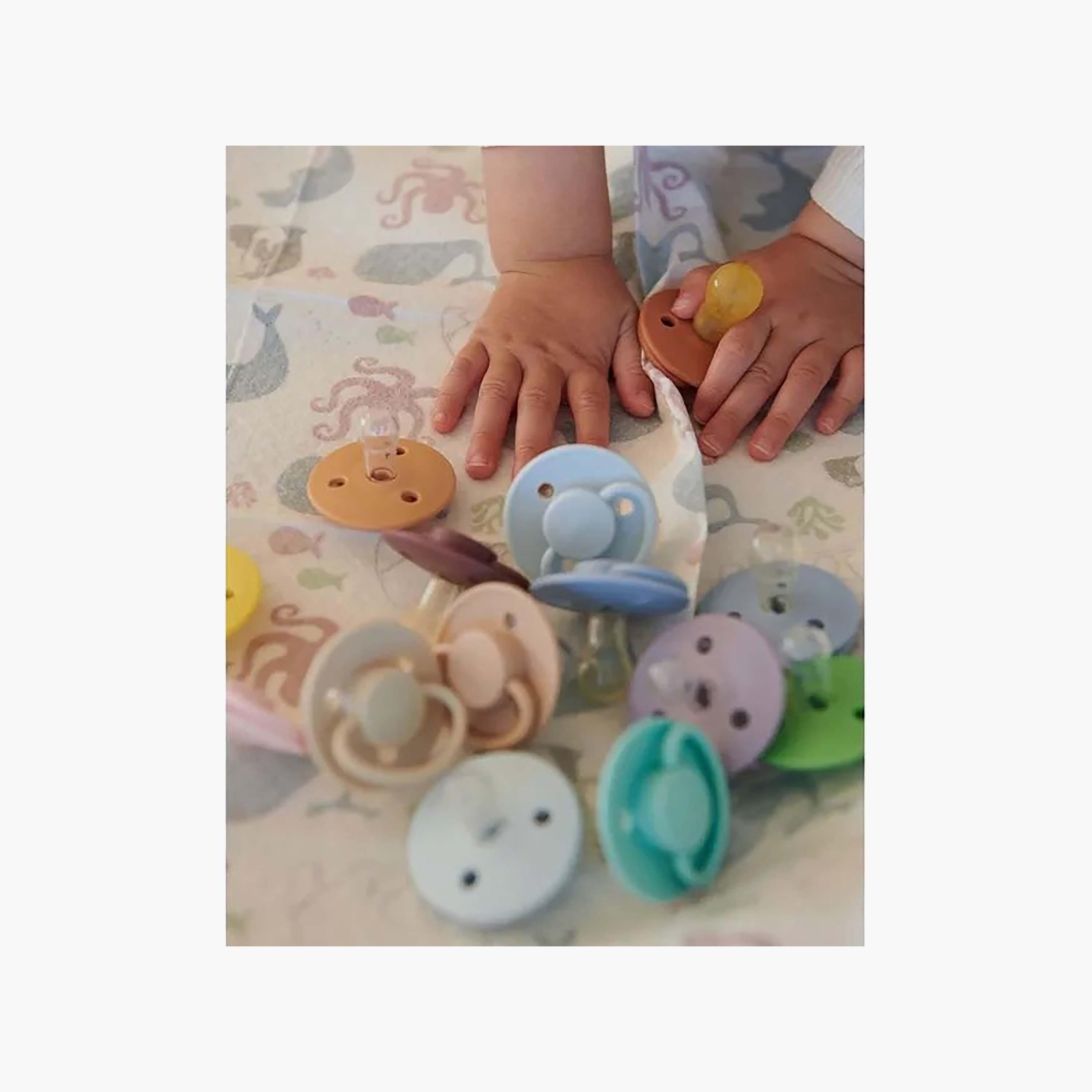 لهاية دائرية سيليكون لعمر 0-12 شهر من مينينور-baby-feeding-pacifiers-image-7