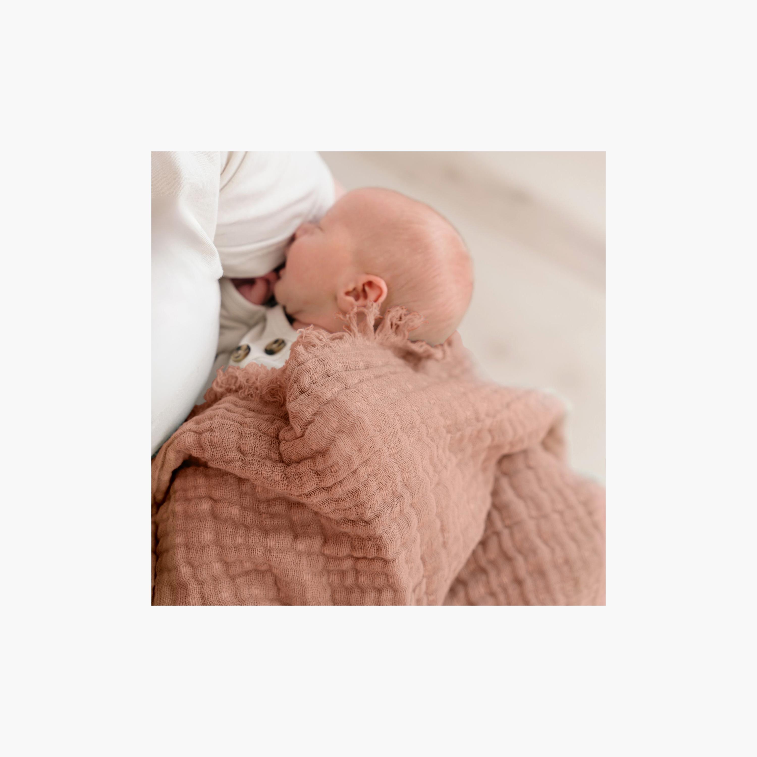 بطانية أطفال متعددة الطبقات بملمس مميز من كرين بيبي-baby-nursery-blanketsandswaddles-receivingblankets-image-5