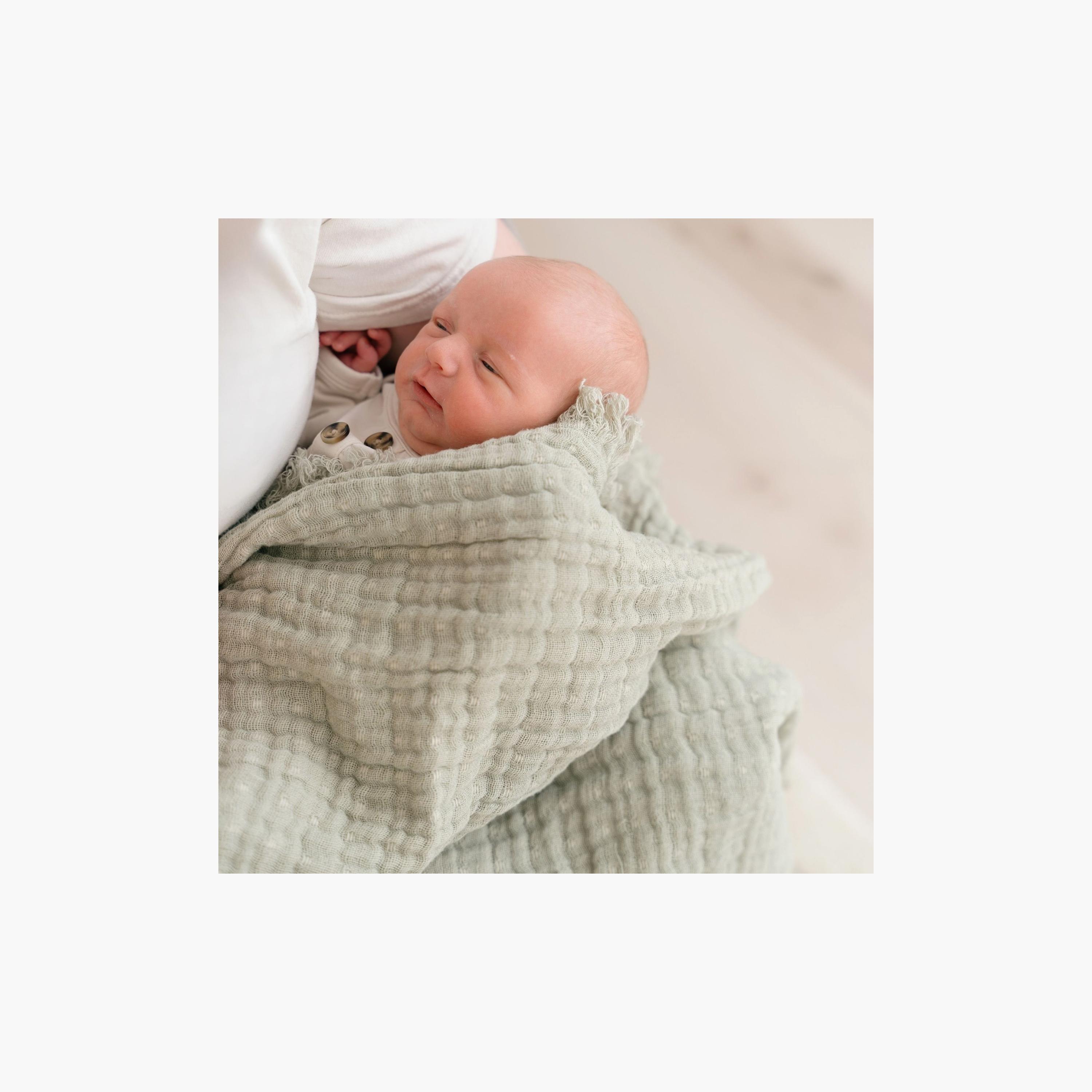 بطانية أطفال متعددة الطبقات بملمس مميز من كرين بيبي-baby-nursery-blanketsandswaddles-receivingblankets-image-3
