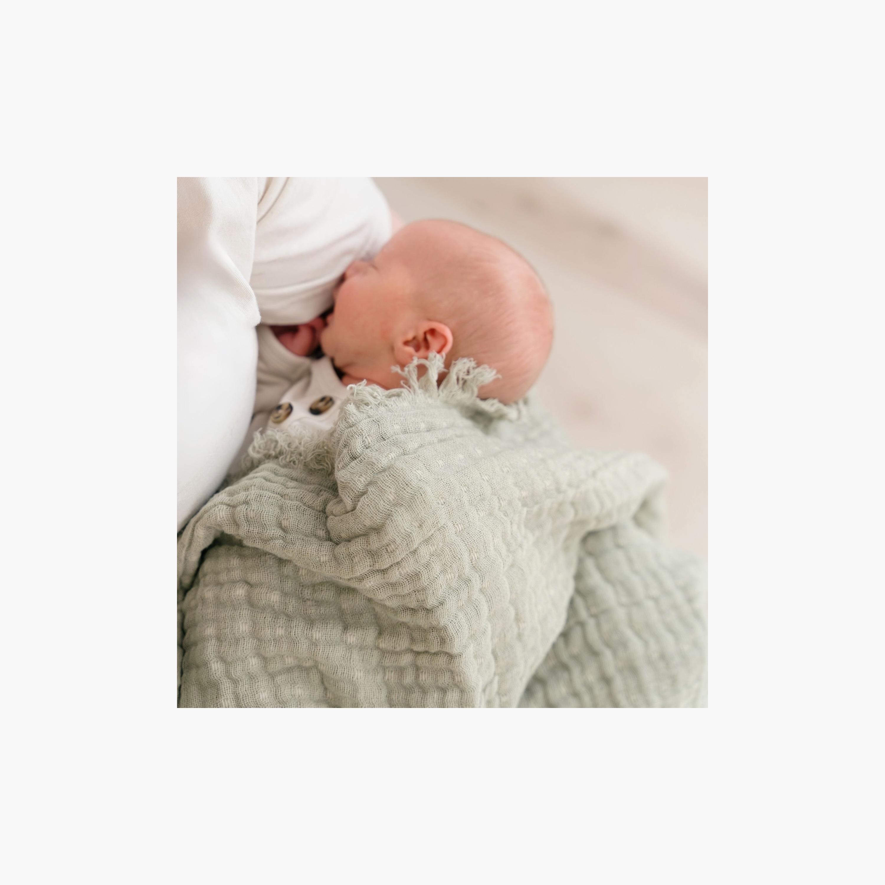 بطانية أطفال متعددة الطبقات بملمس مميز من كرين بيبي-baby-nursery-blanketsandswaddles-receivingblankets-image-4