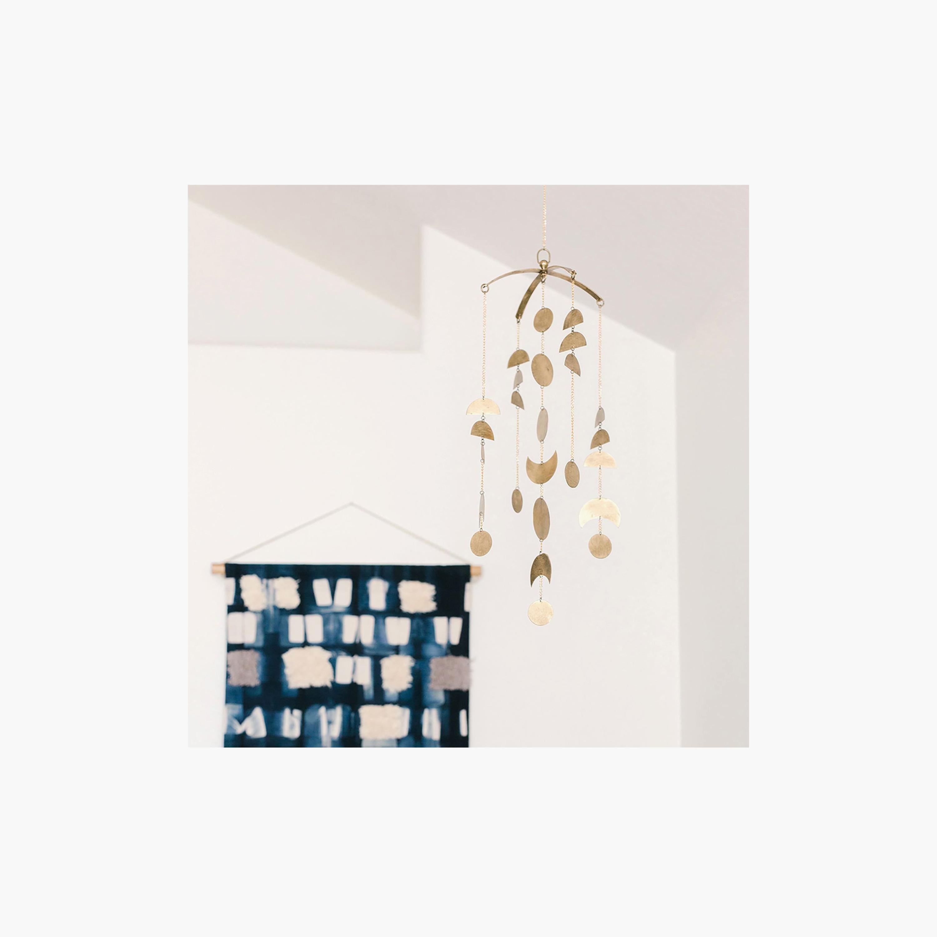 زينة معلقة للسقف لونا من كرين بيبي-baby-nursery-roomdecor-image-5