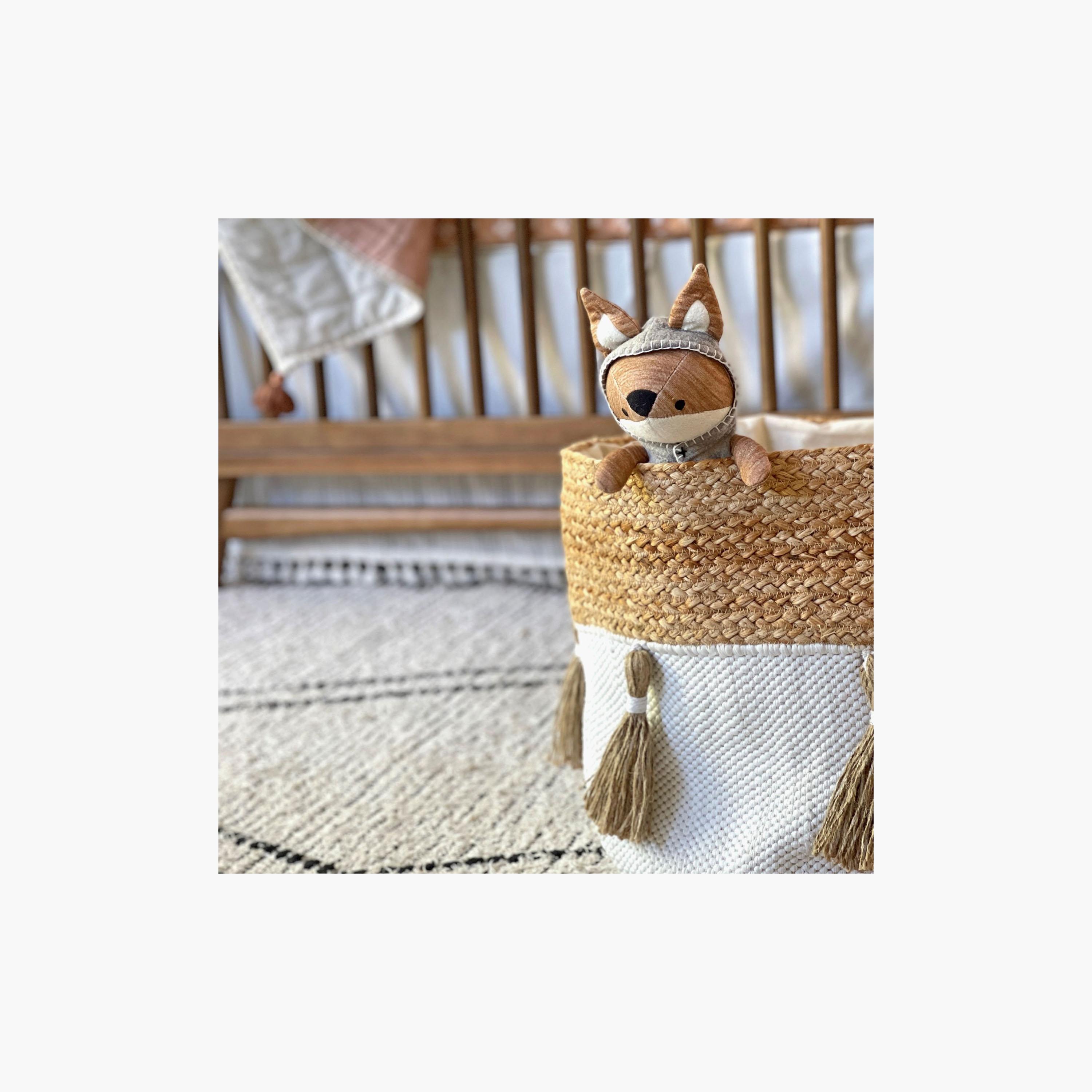 صندوق تخزين مصنوع يدوياً إيزرا من كرين بيبي-baby-nursery-roomdecor-image-6