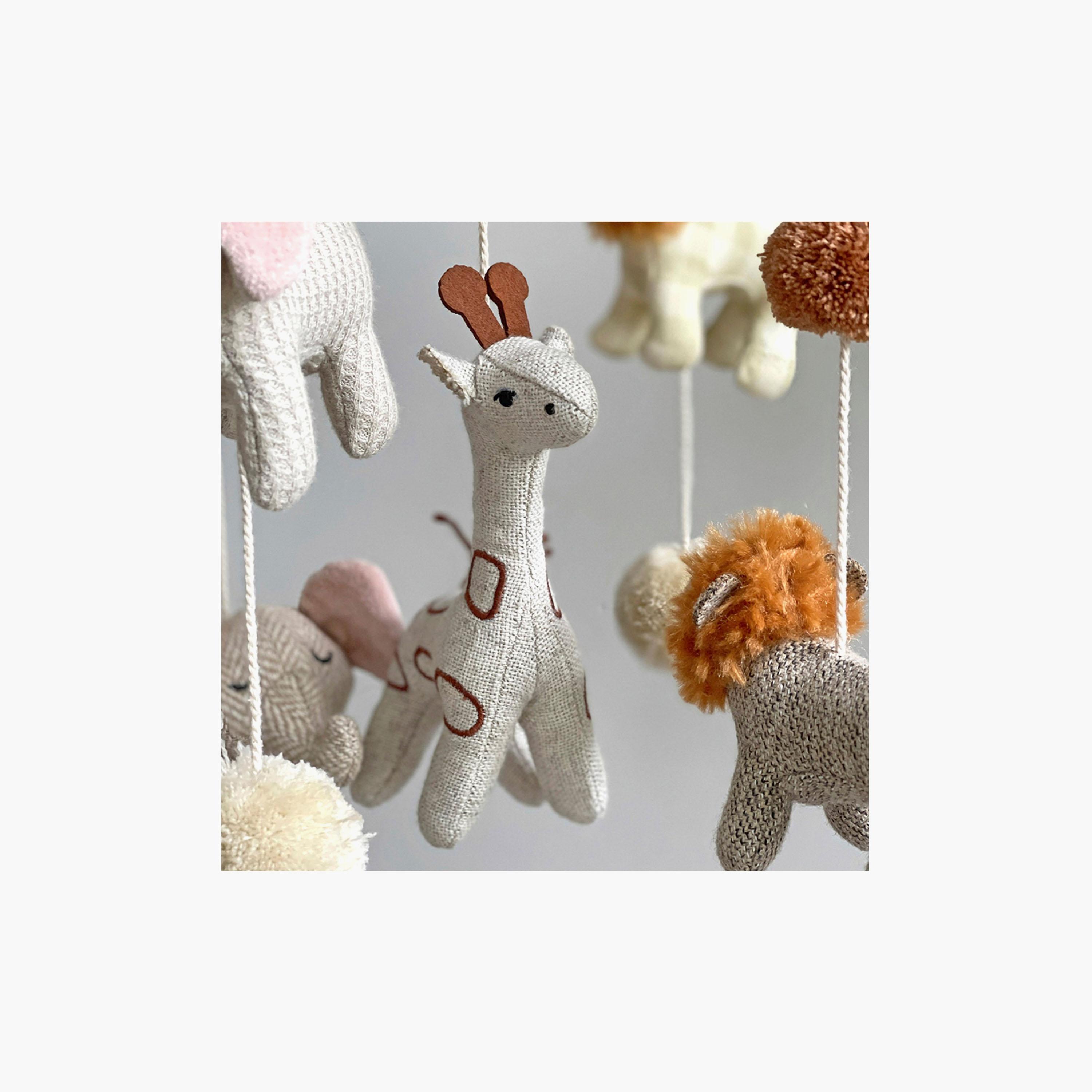 ديكور معلق للسقف كيندي من كرين بيبي-baby-nursery-roomdecor-image-6